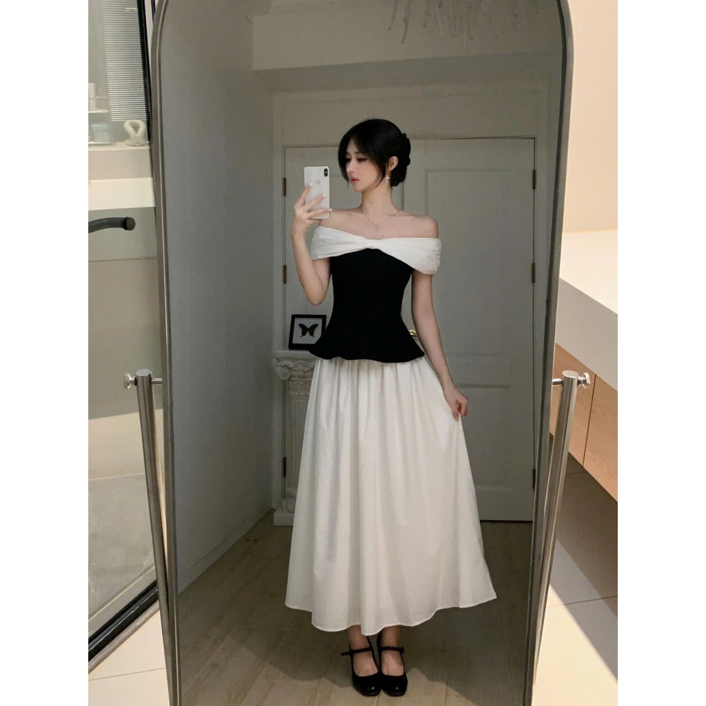 Set áo peplum trễ vai đen trắng kèm chân váy bồng xoè dáng dài phong cách tiểu thư, thanh lịch Logastore_L69