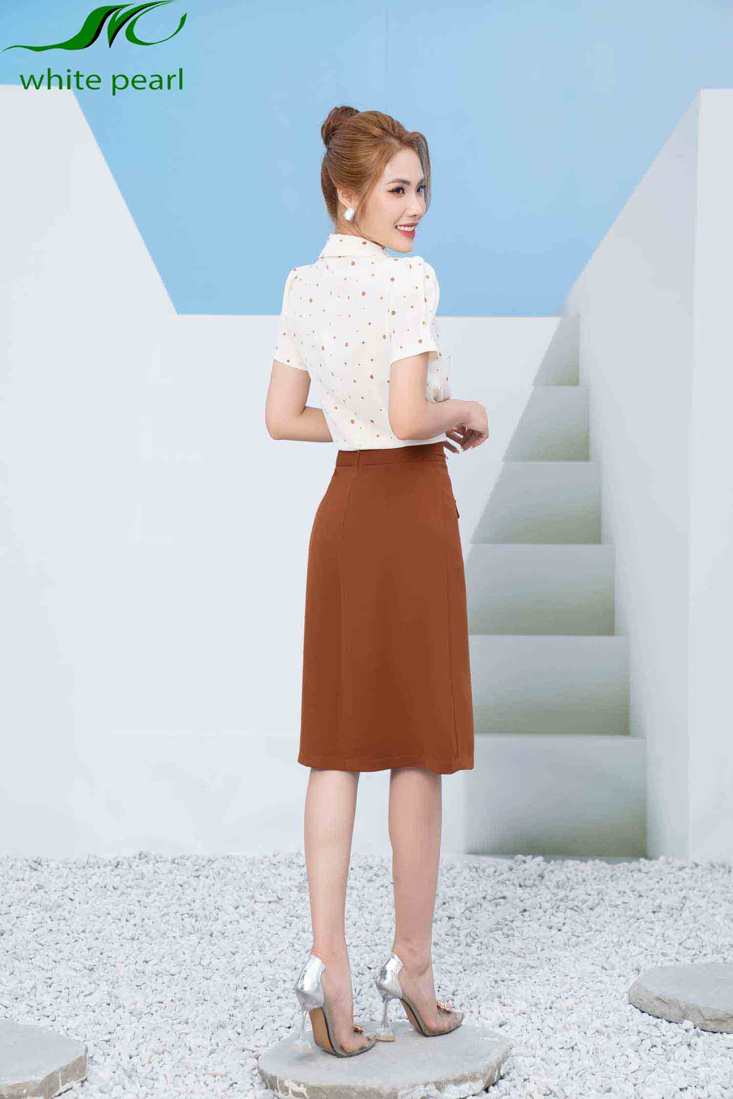 Chân váy xòe ngang gối xếp 4 ly thời trang công sở cao cấp White Pearl
