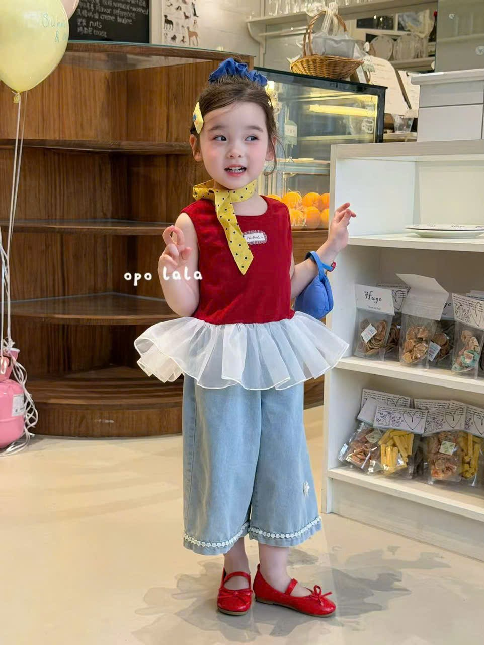 C153 - Quần ống rộng jeans lửng phối ren gấu màu xanh nhạt hãng OPL (Sz90-130)