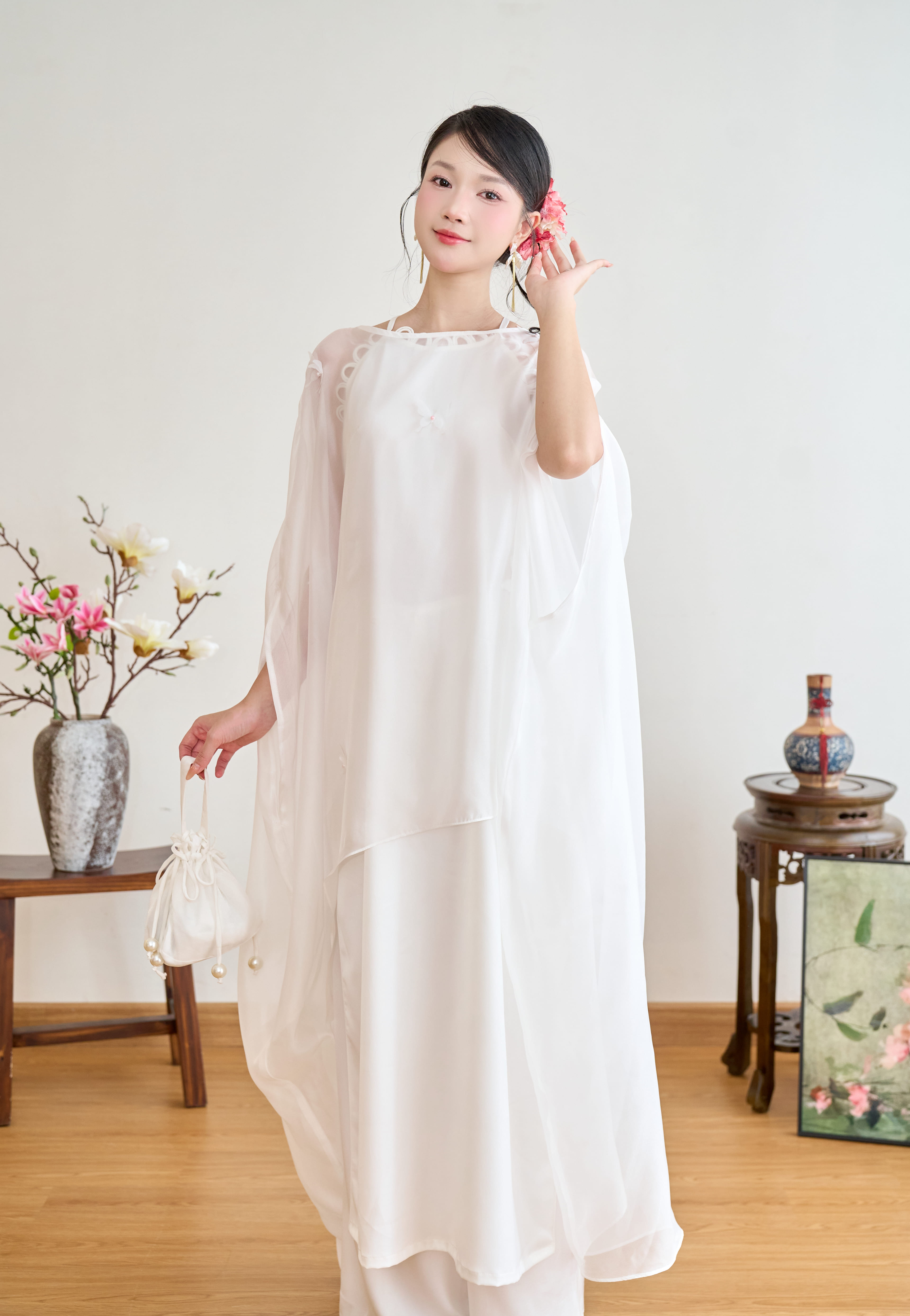 Áo dài Bạch Tường Vân