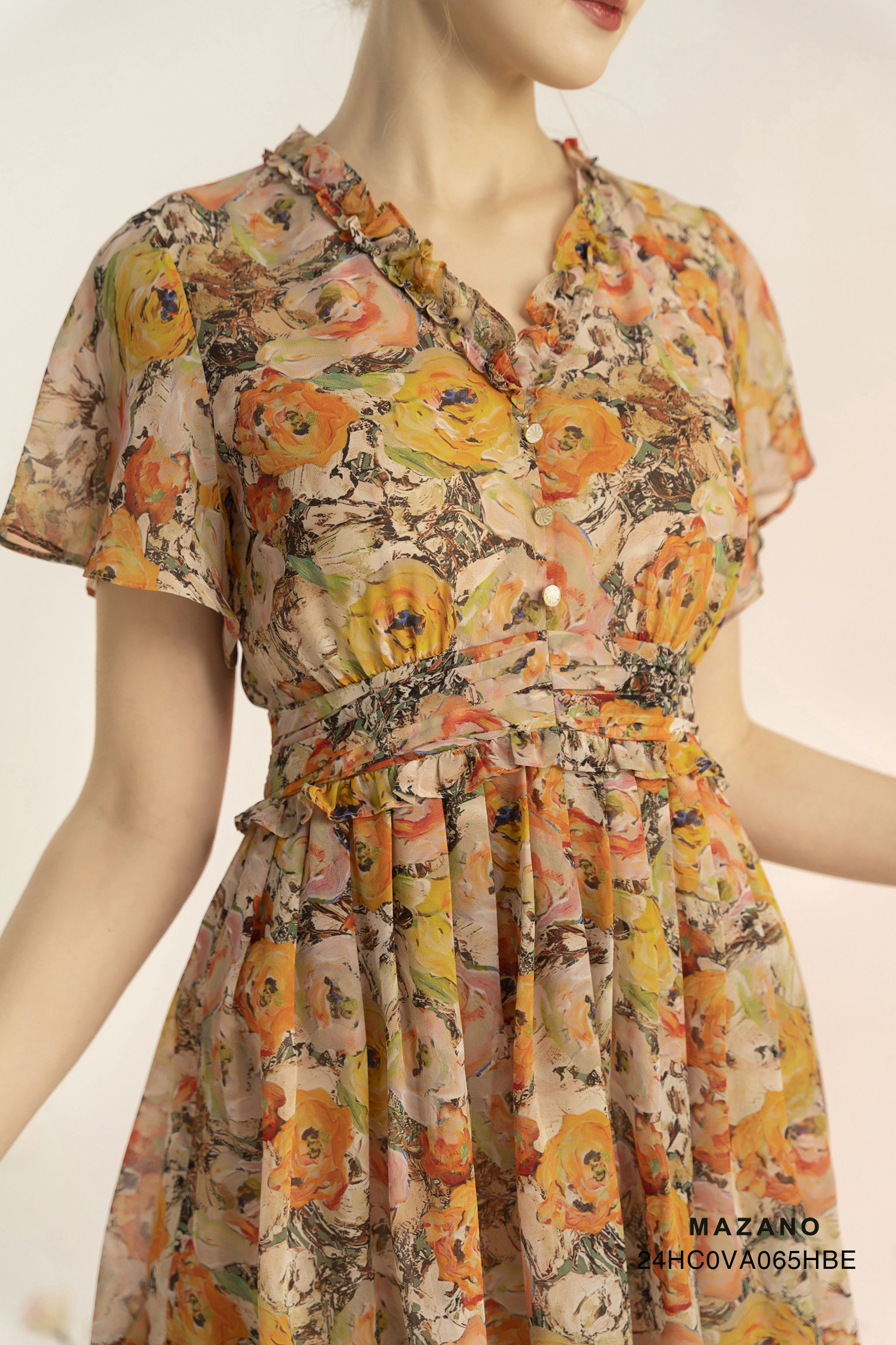 Đầm họa tiết eo cao chân rủ ngắn xếp ly cách điệu