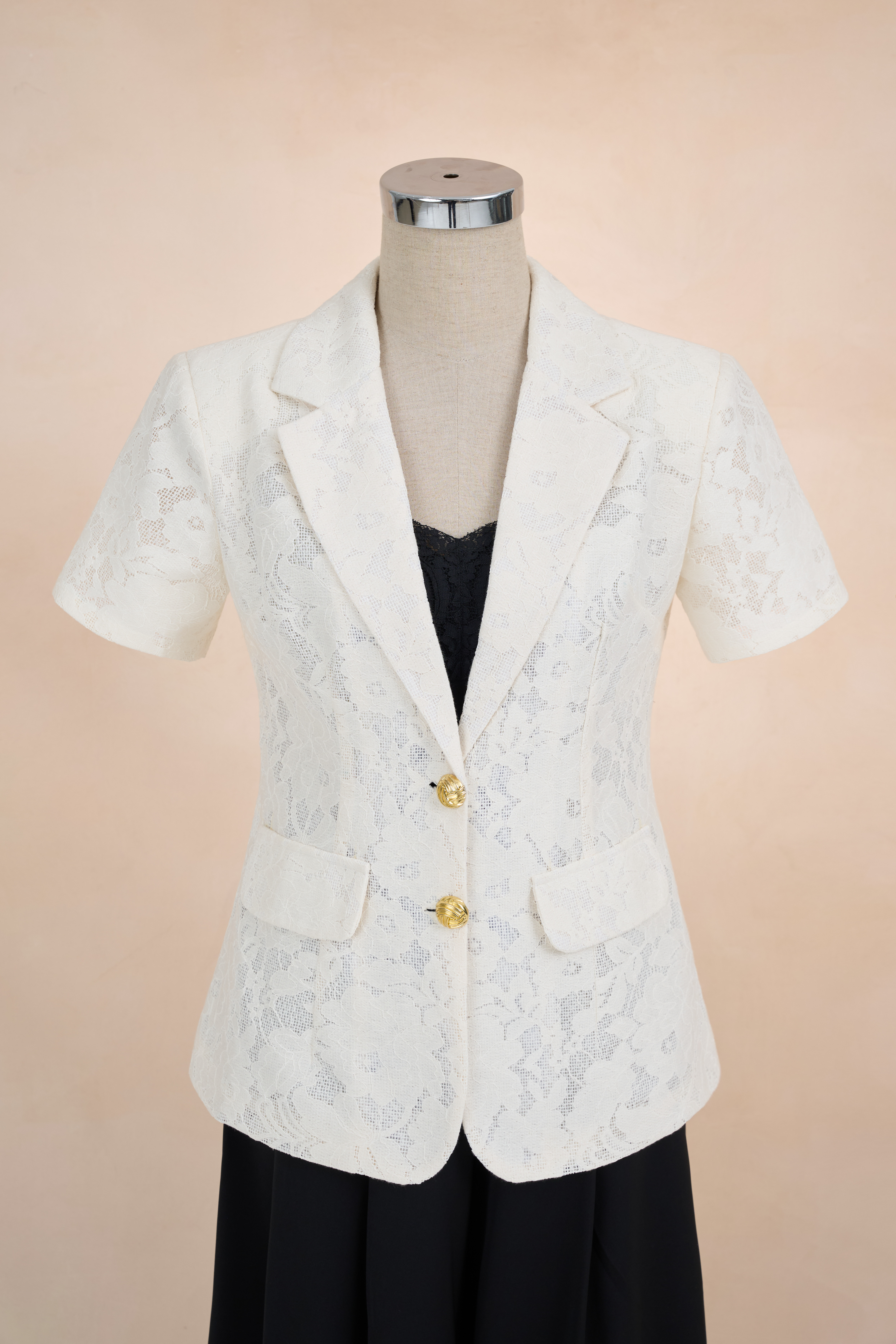 Áo Vest Hoạ Tiết Nắp Túi Phối Ren