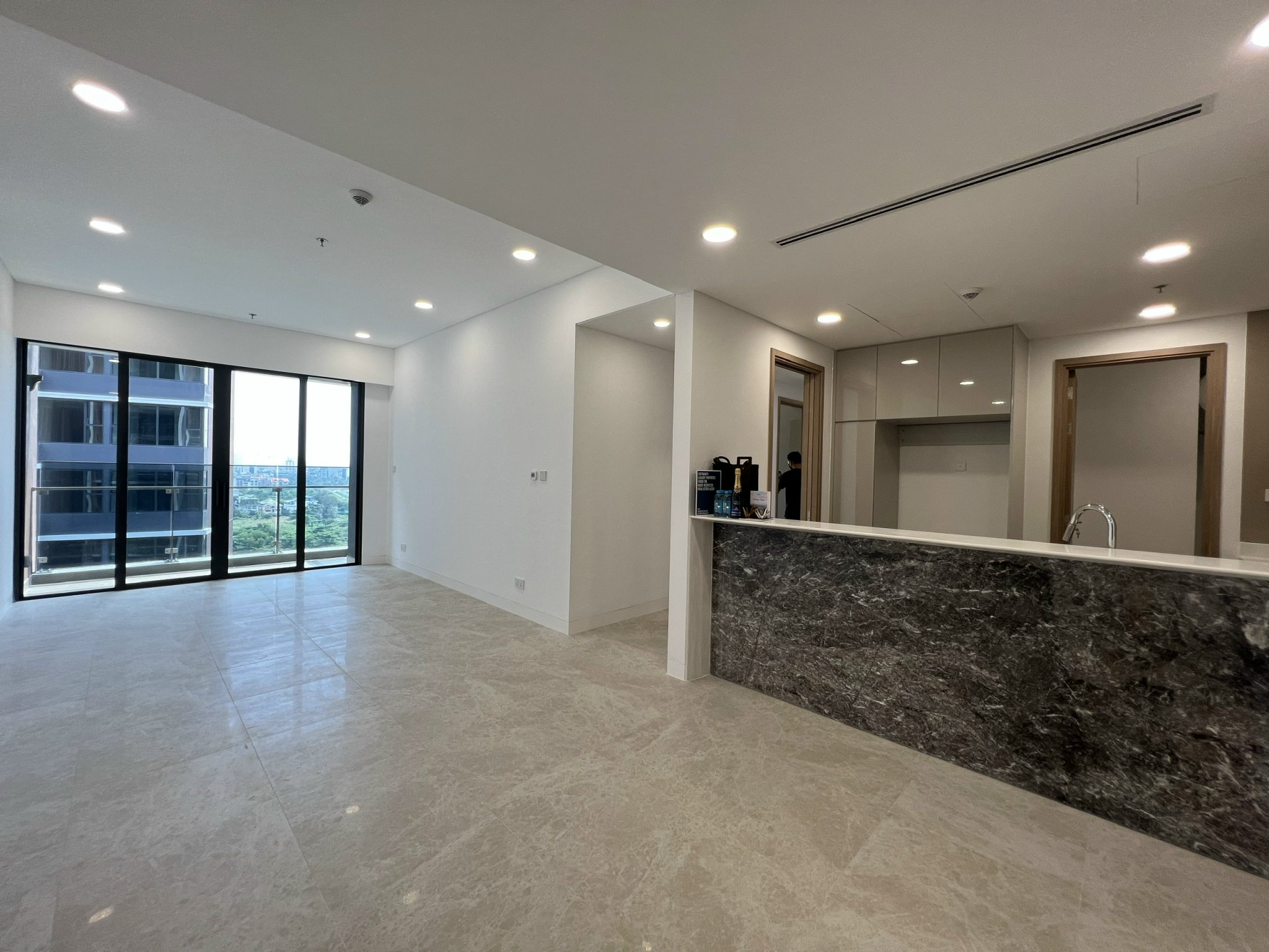 Gía thuê siêu tốt cho căn 3 phòng ngủ trong tháng 1 này, nhà trống có thể dọn vô ở ngay._thumbnail_2