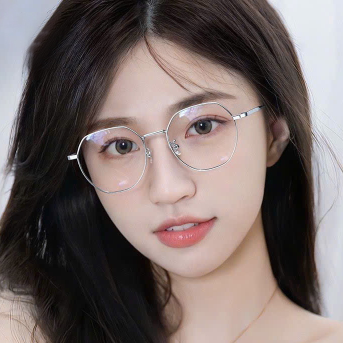 Classic Titanium Eyewear Oval Model_thumbnail_3