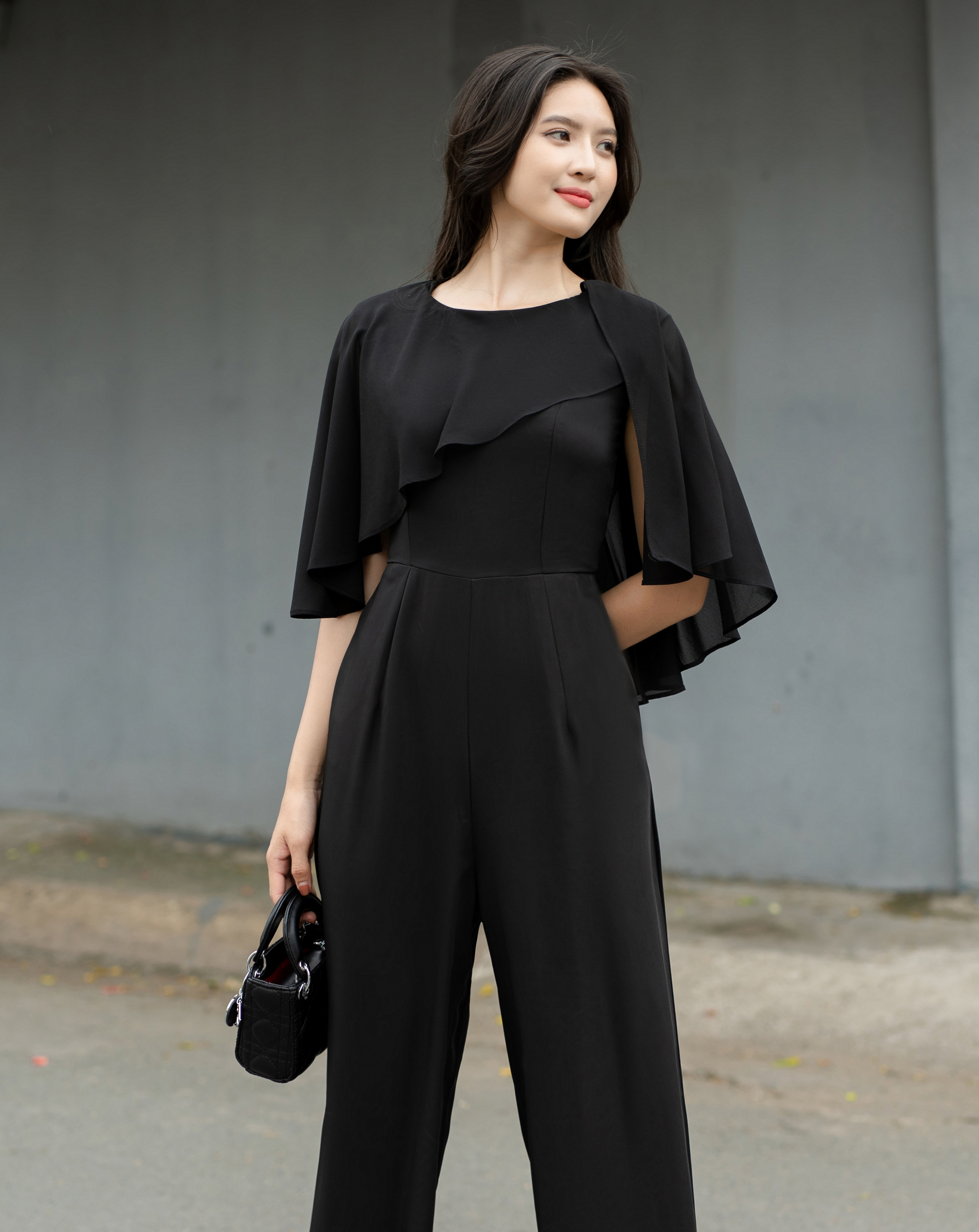 Jumpsuit dài cổ tròn phối tay sang trọng_thumbnail_11