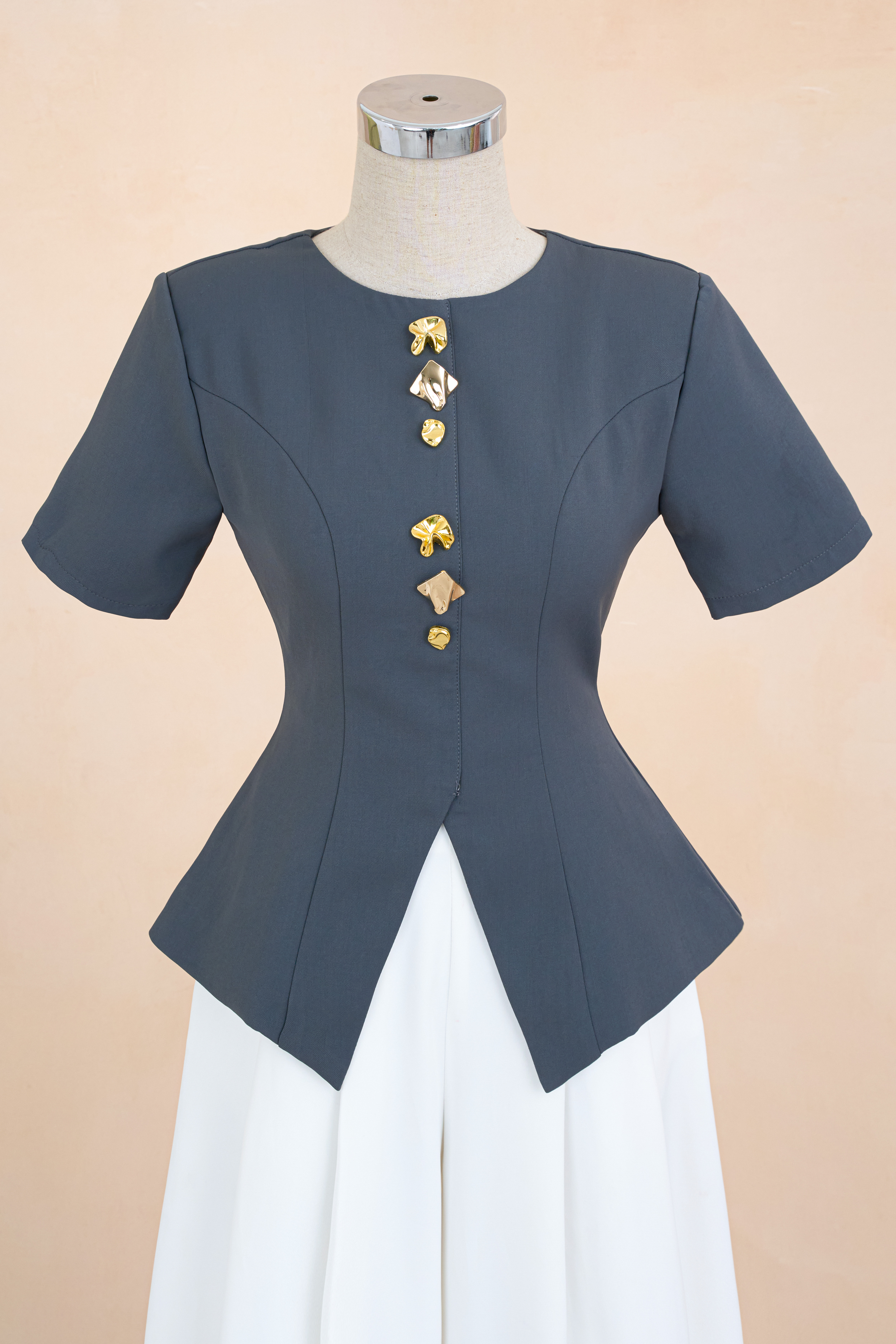 Áo PL Cổ Tròn Khuy Vàng