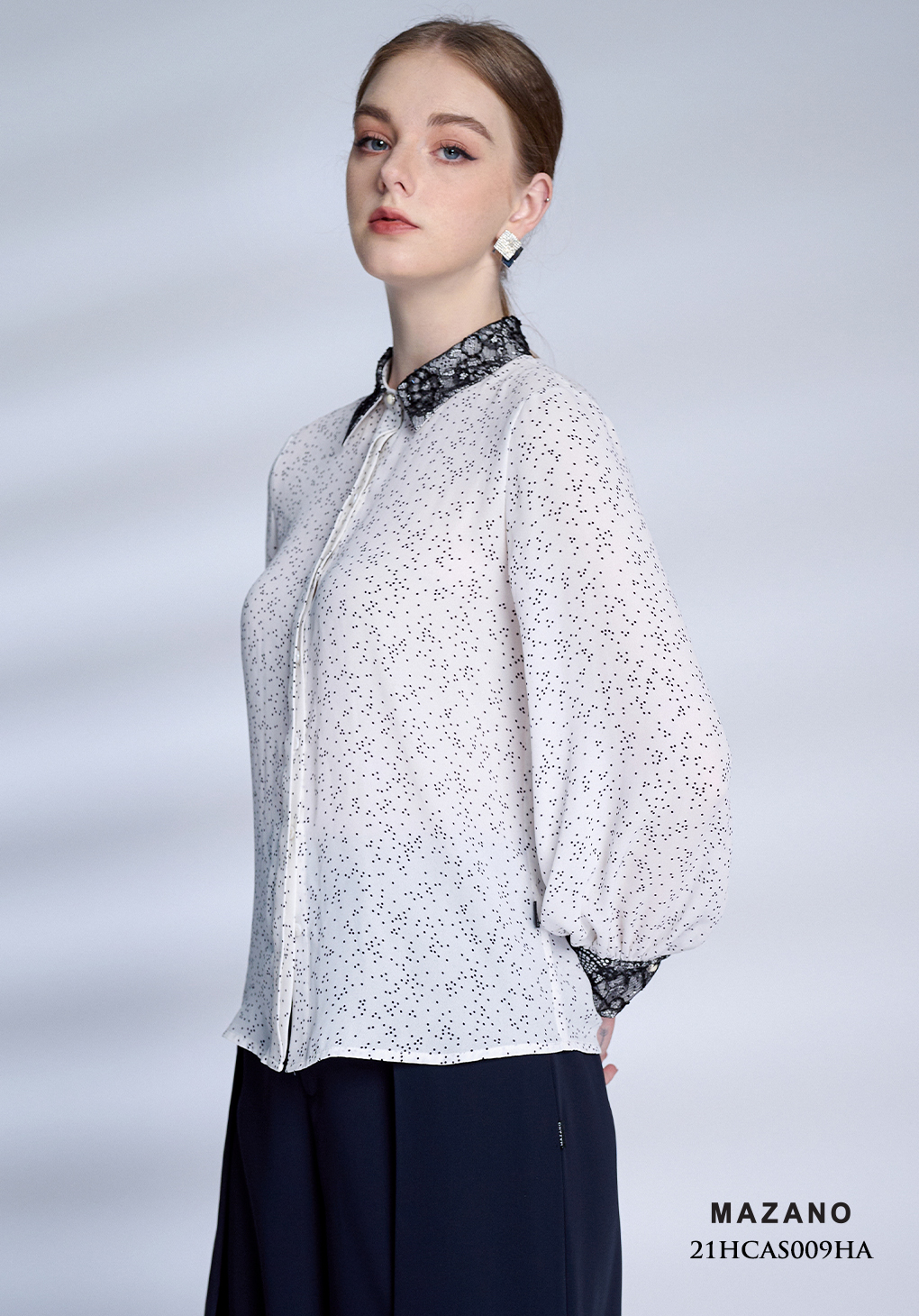 Áo sơ mi trắng chấm bi cổ ren_thumbnail_2