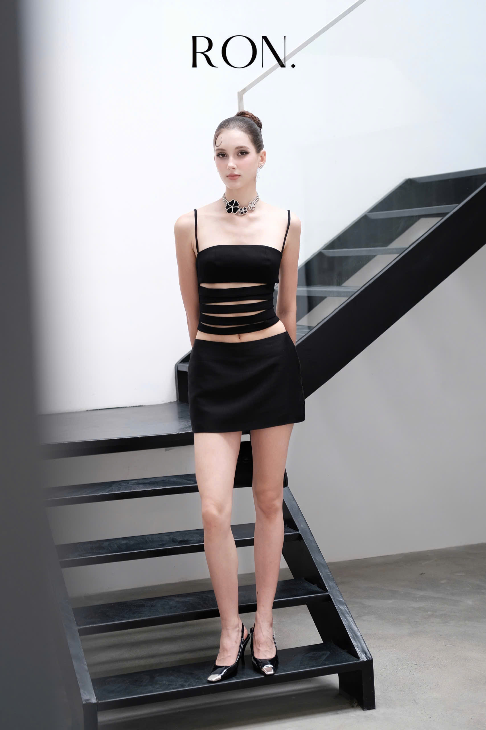 Áo dây cut out_thumbnail_4