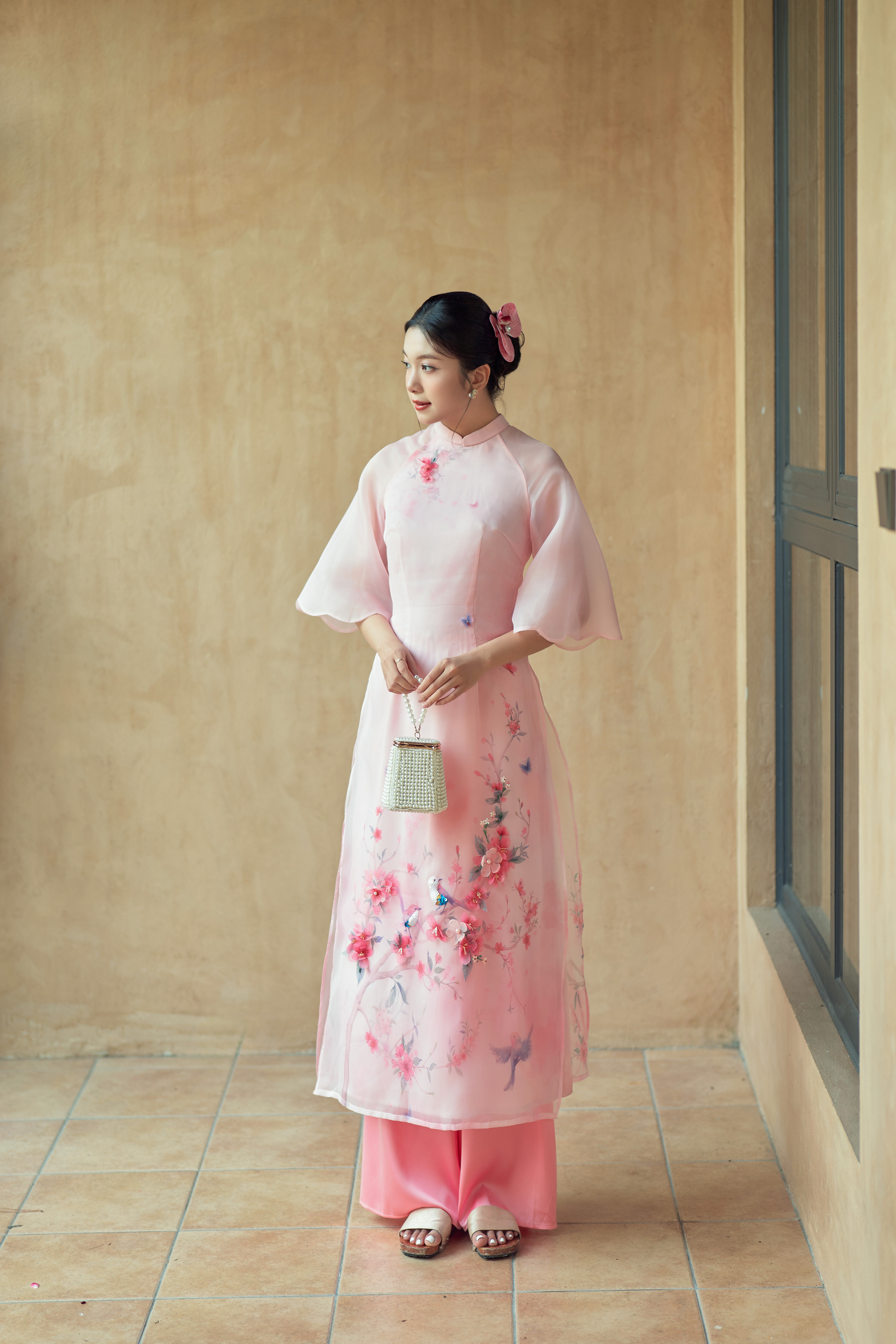 Áo dài mẹ Uyển Đào