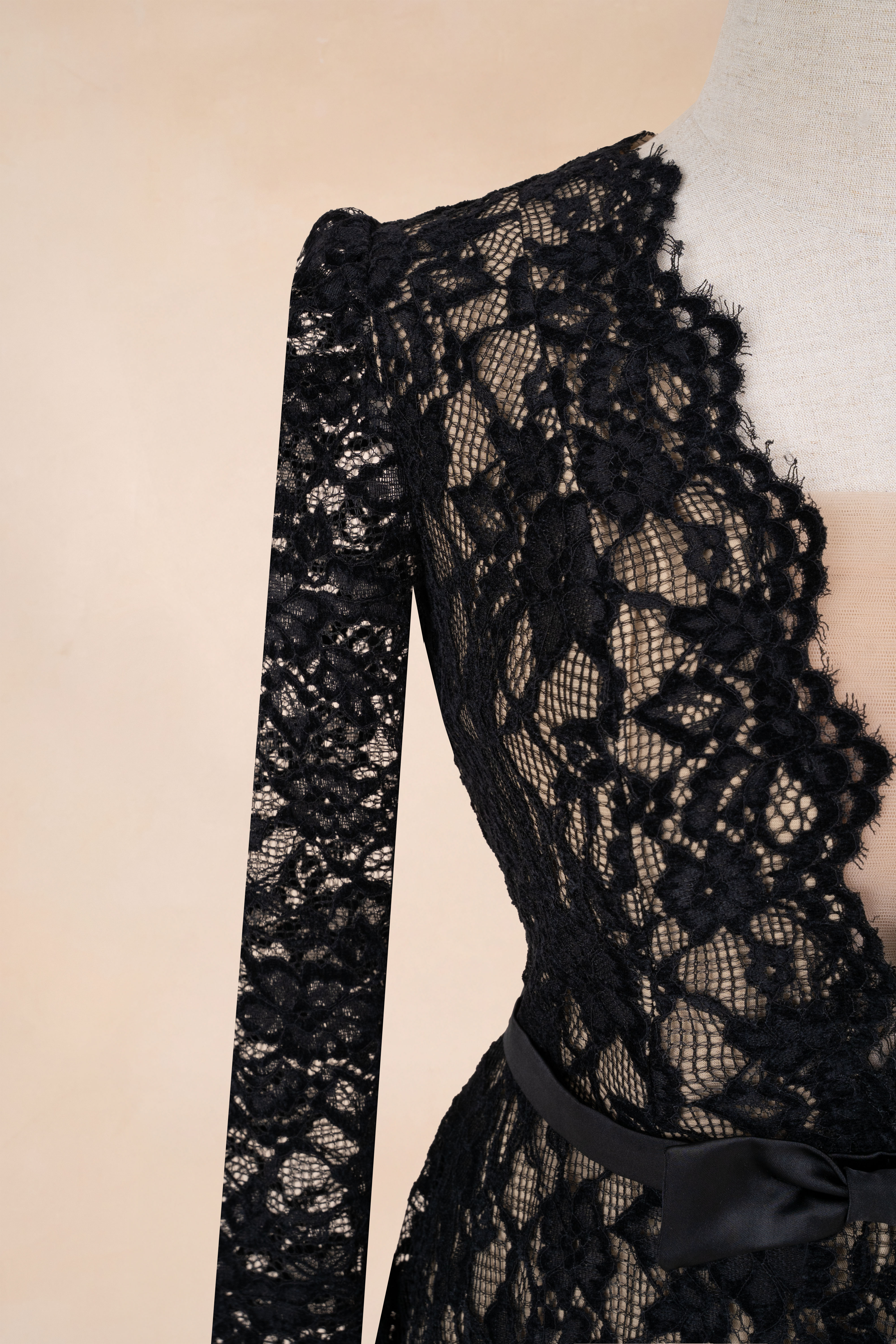 Đầm Xoè Lưới Ngực Nơ Eo_thumbnail_3