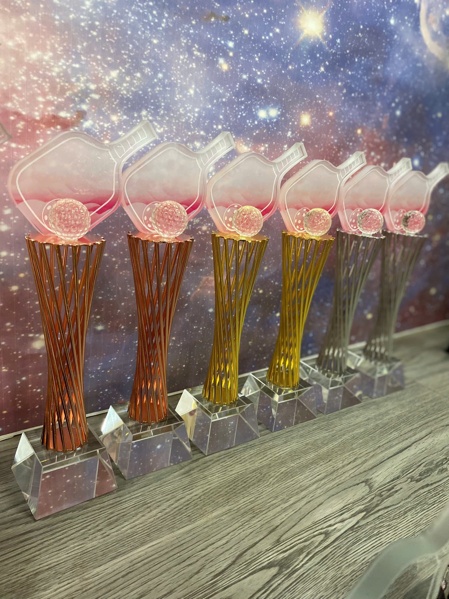 Cúp pha lê thể thao mix kim loại 