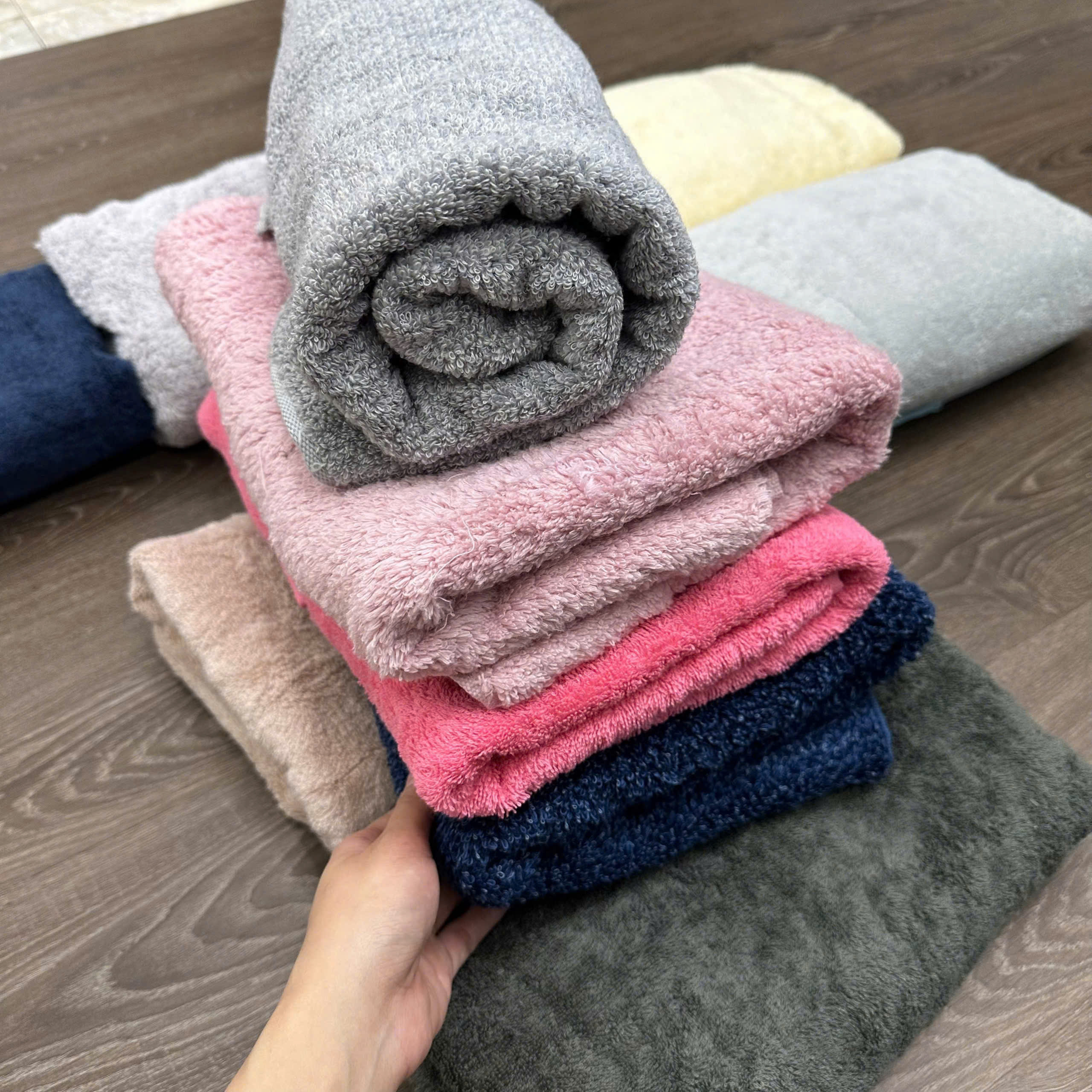 L118 - Khăn xuất Hàn ( sét 2 cái)_thumbnail_2