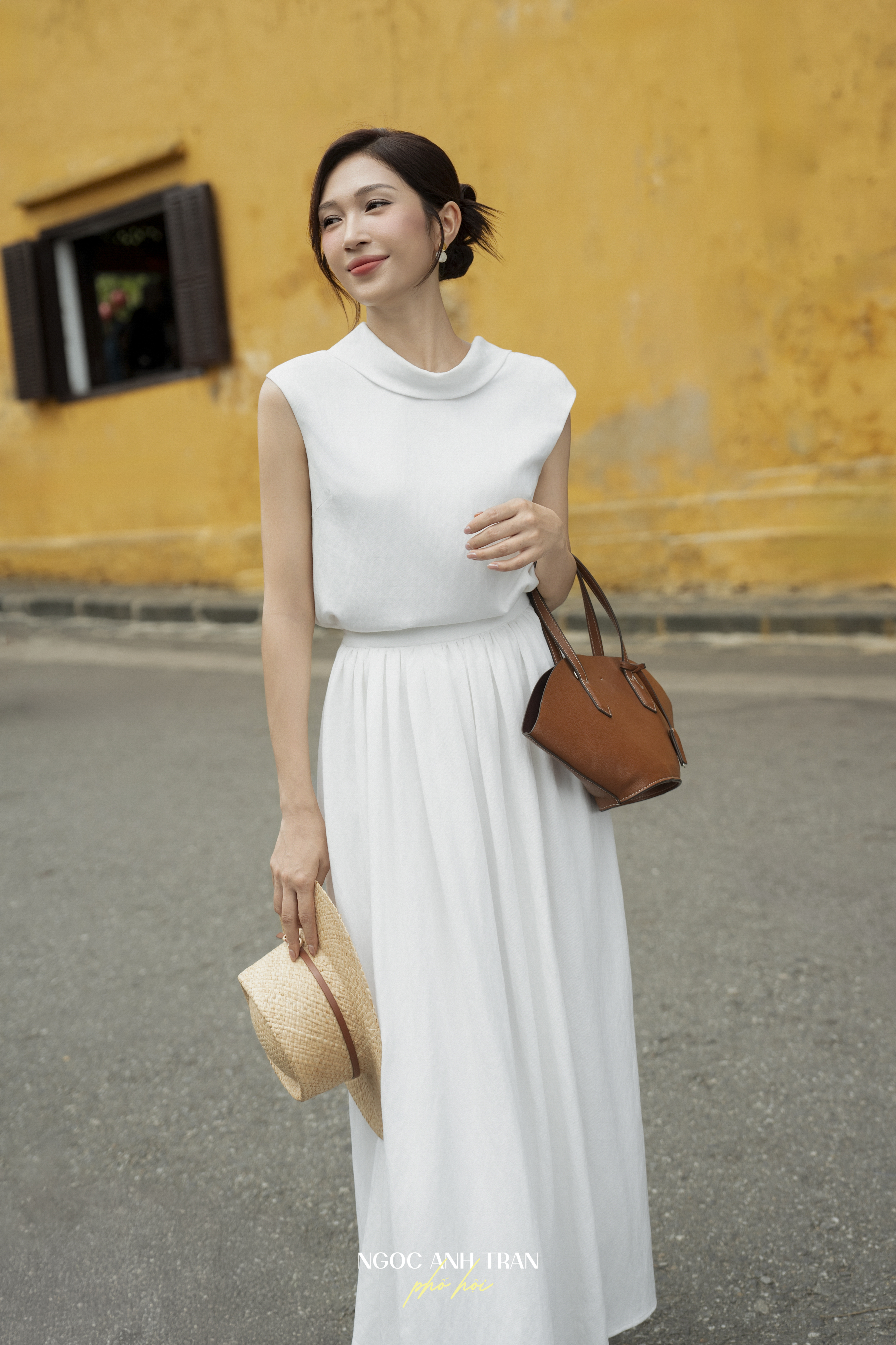 A194 - Set áo lửng kem cổ tròn kèm chân váy_thumbnail_2