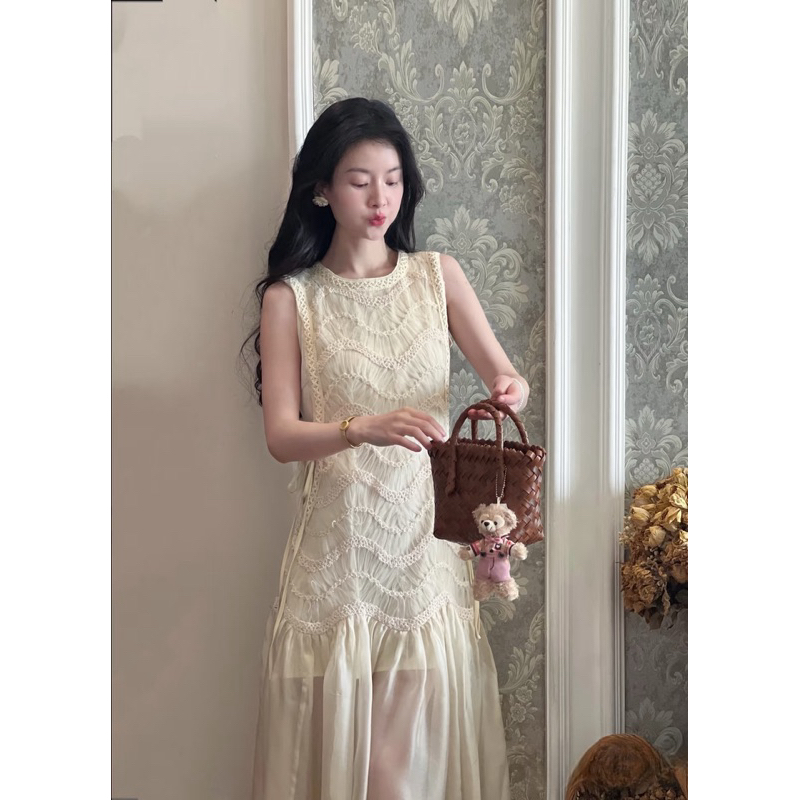 Đầm sát nách ren sóng 2 lớp màu kem, váy ren lượn sóng phối tơ Logastore_L201_thumbnail_2