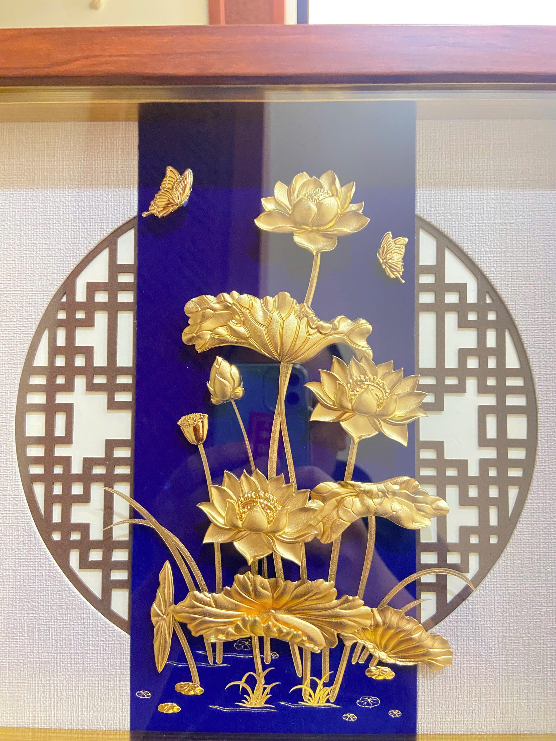 Tranh hoa sen mạ vàng 24k KT 30 x 30  cm_thumbnail_1