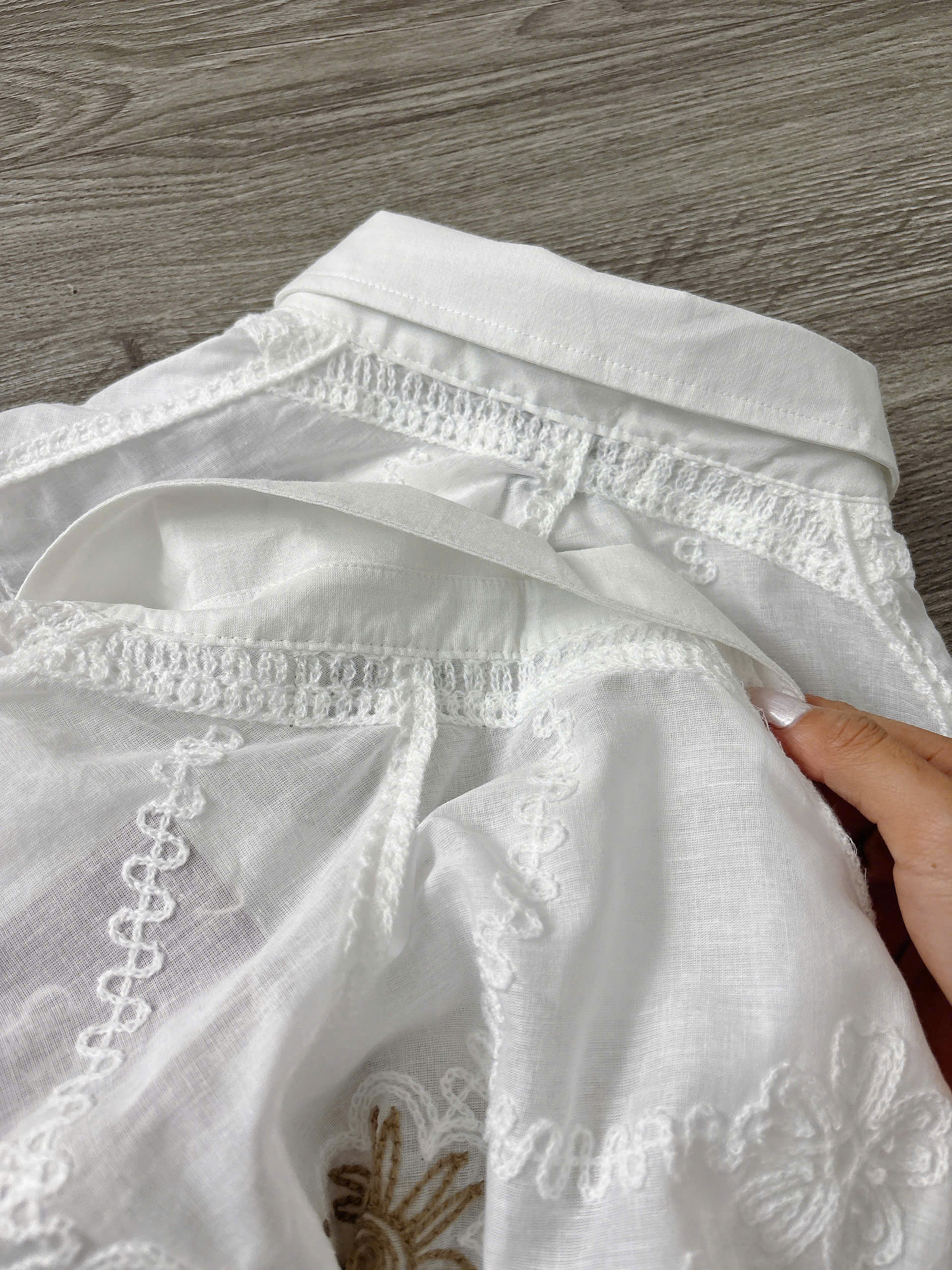 H73 ÁO SOMI TRẮNG THÊU HOA_thumbnail_5