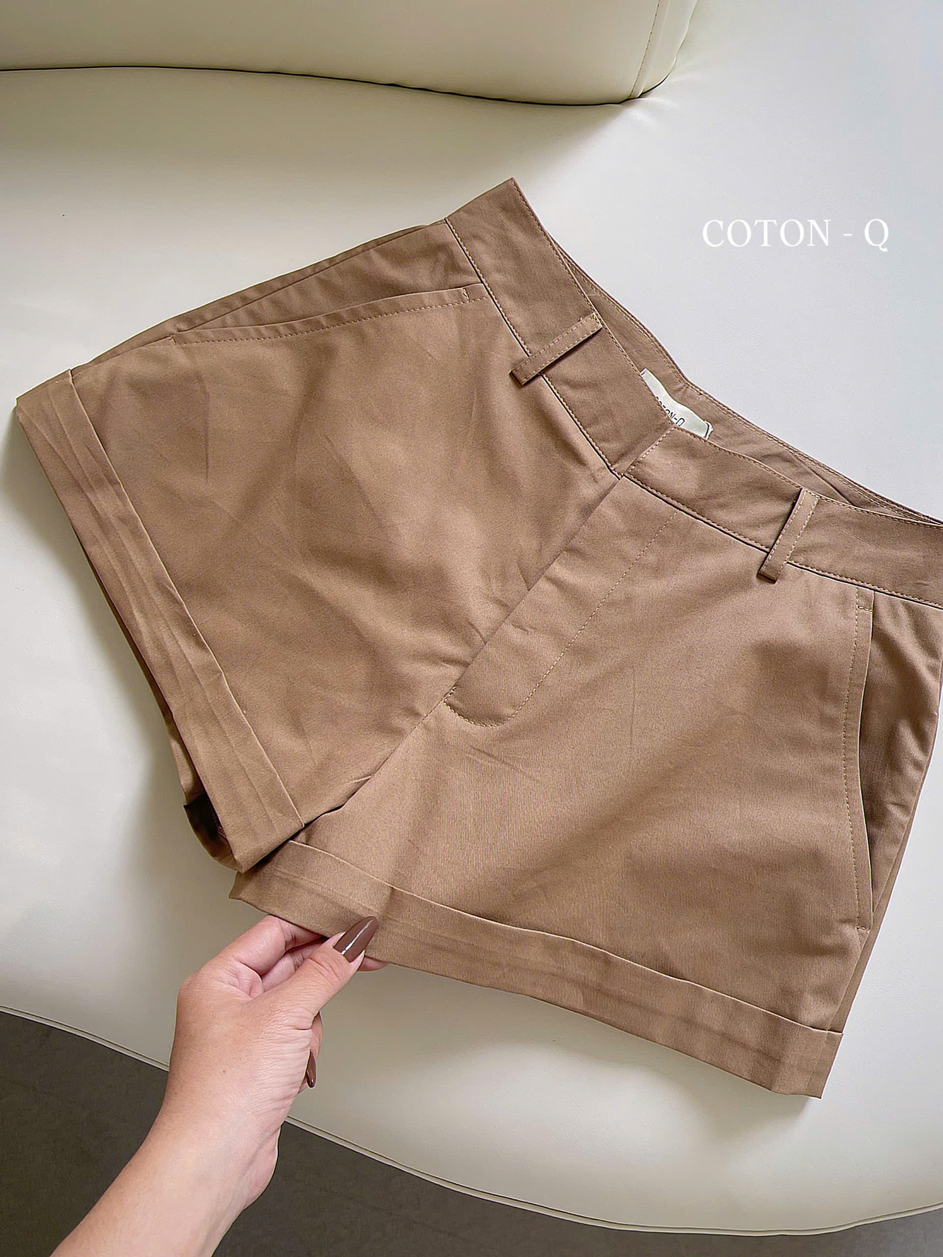 HQ303 Quần short kaki nâu