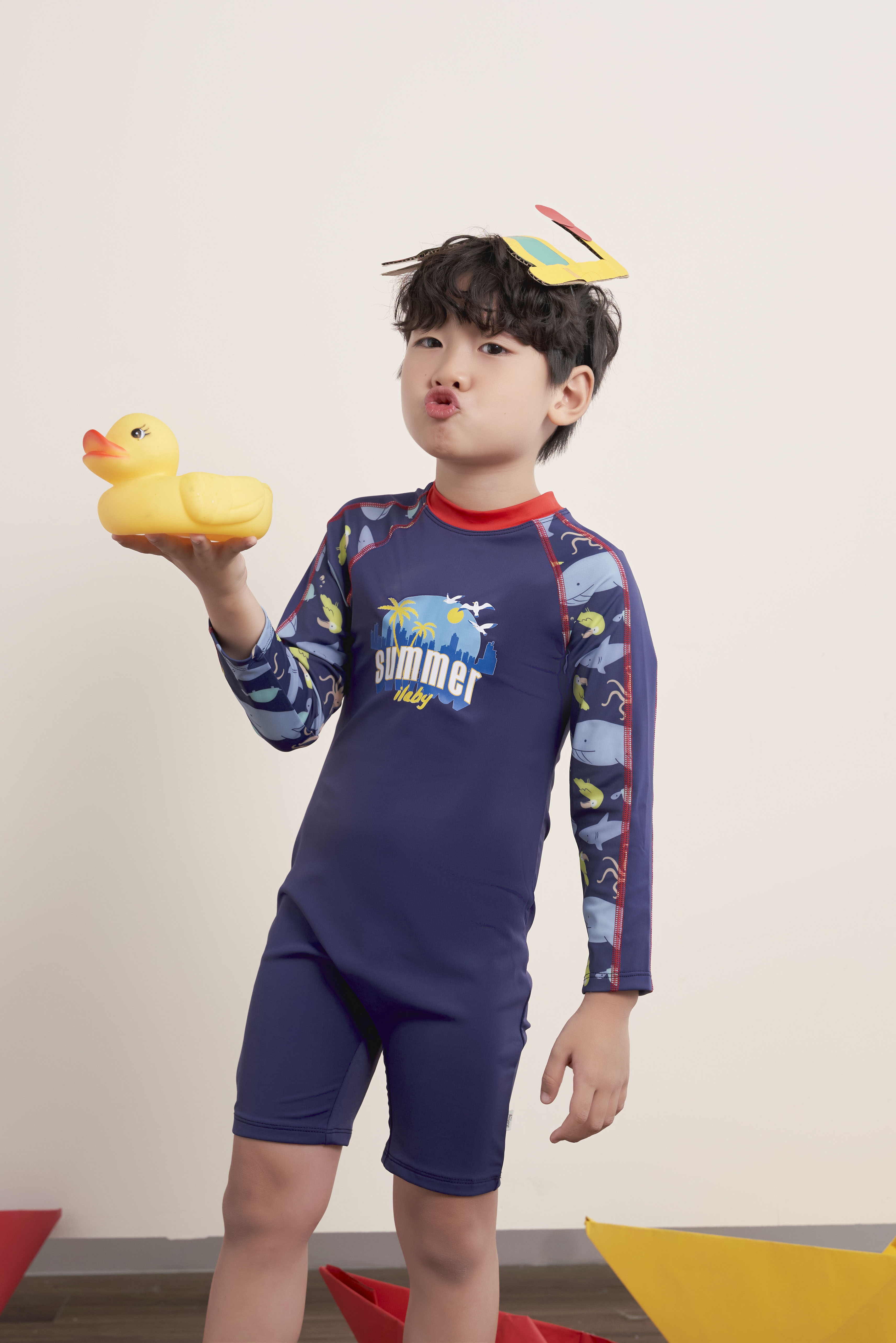 Bộ bơi liền áo dài tay phối hoạ tiết_thumbnail_1