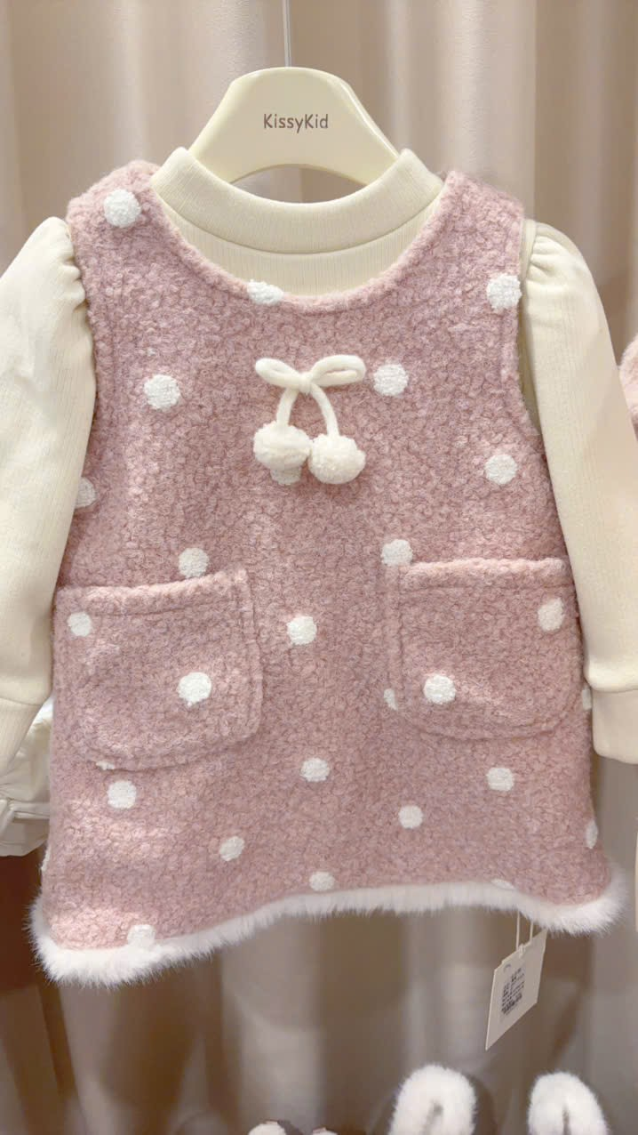 (S82) Set váy dạ 2 chi tiết màu hồng có lót lông chấm bi trắng nơ trước ngực_thumbnail_0