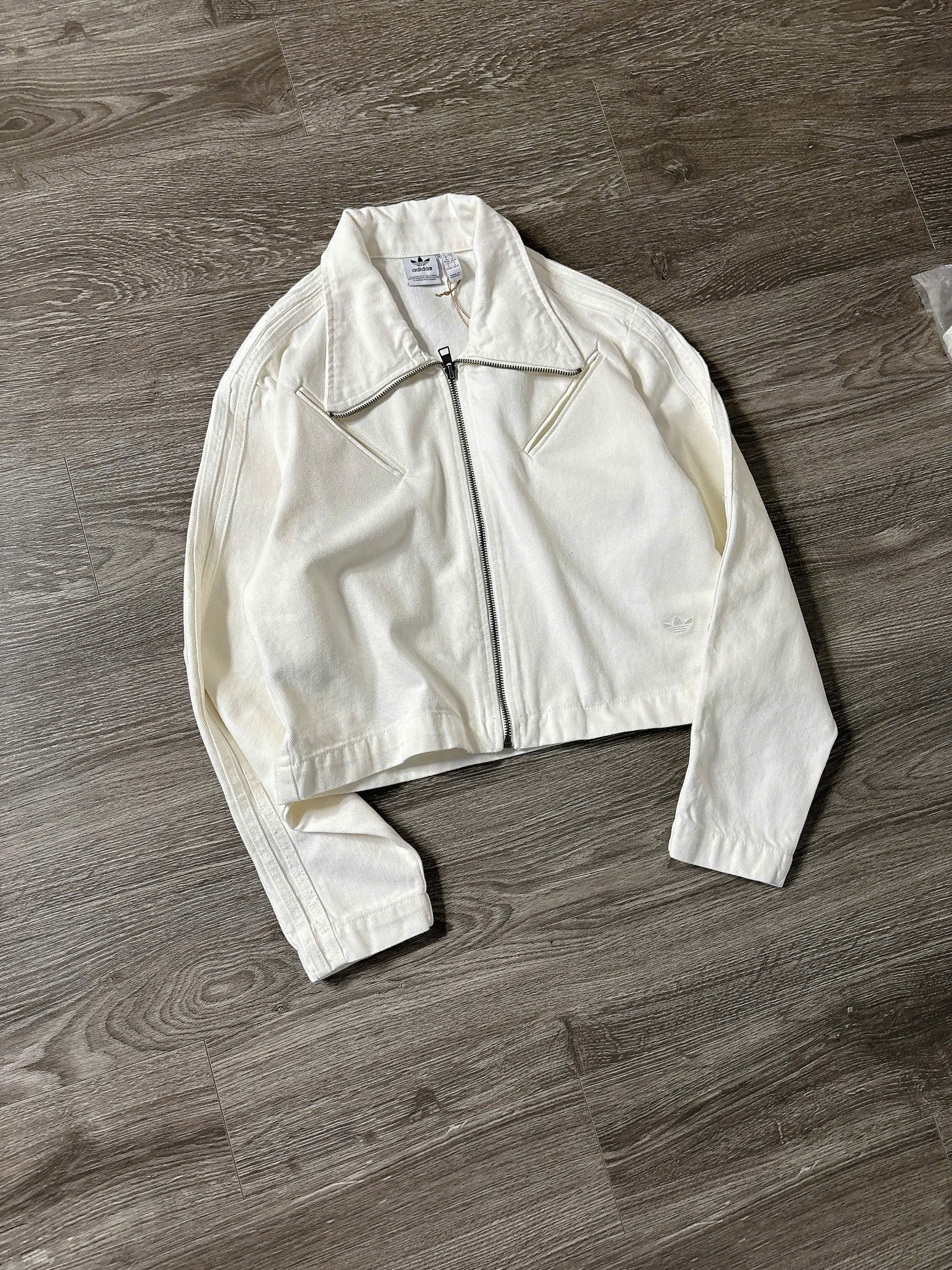 A10 ÁO KHOÁC JEAN TRẮNG