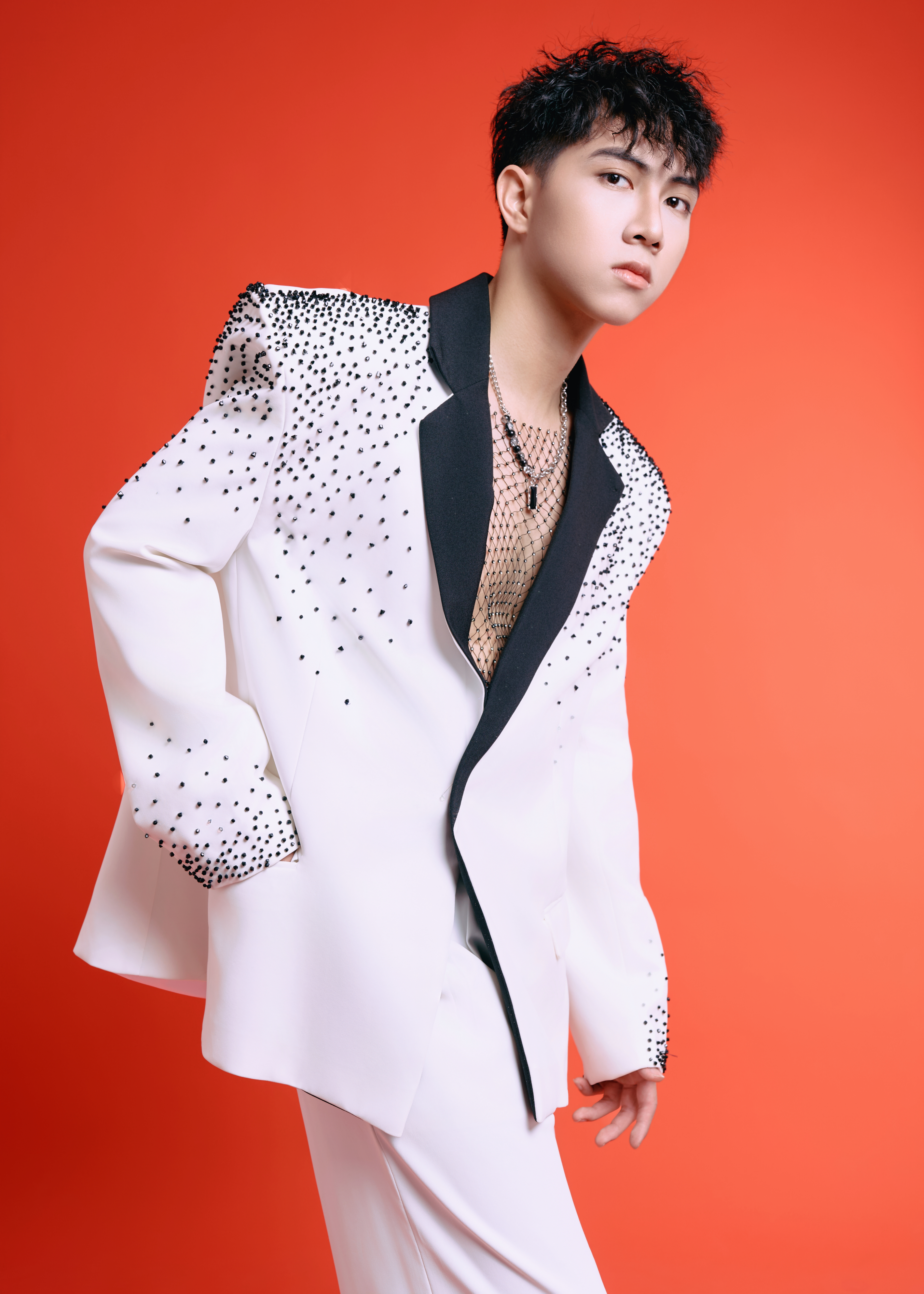 Suit Đính Đá Mạnh Mẽ_thumbnail_2