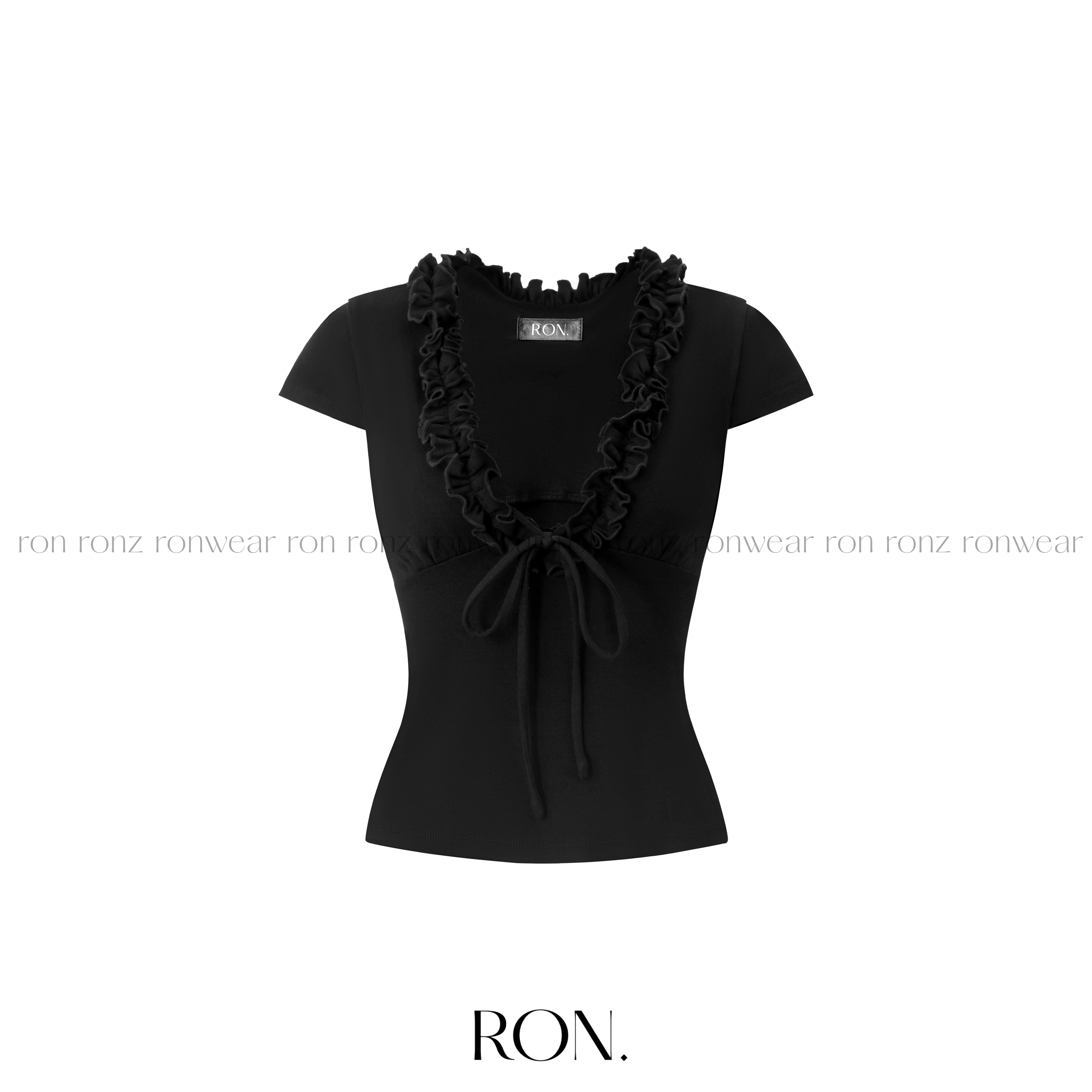 Áo khoét ren ngực