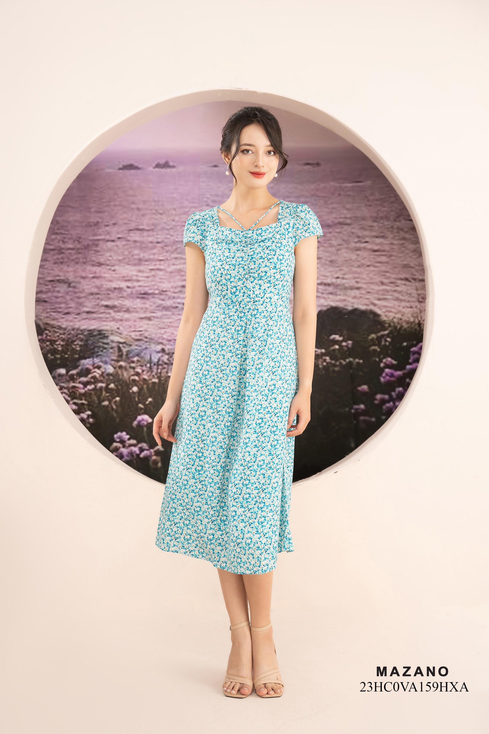 Váy Đầm ôm Chân rủ Vải thô mỏng Hoạ tiết hoa nhí Cổ V Tay ngắn Dài ngang bắp chân 23HC0VA159HXA