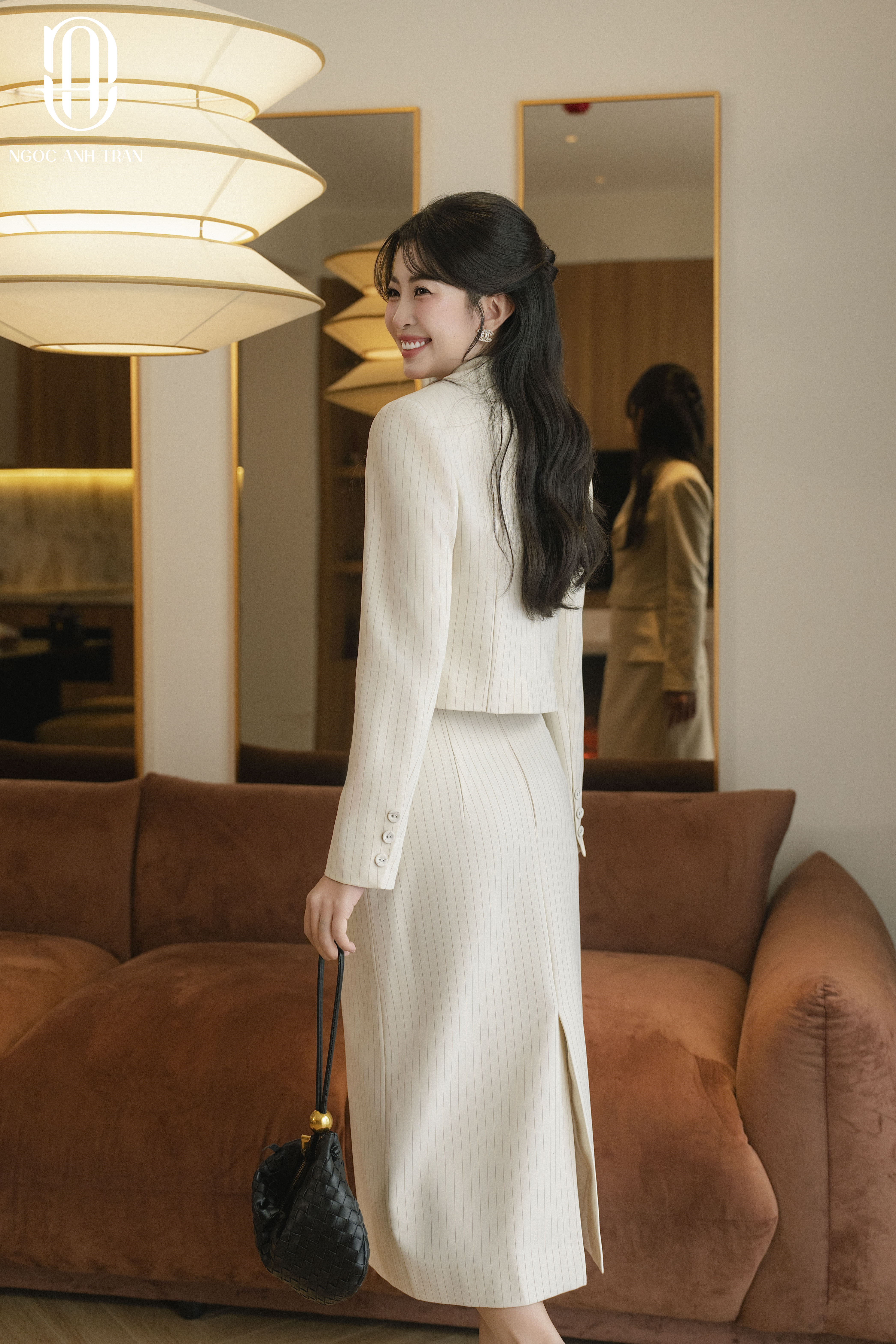 CV238 - Chân váy kẻ trắng kem