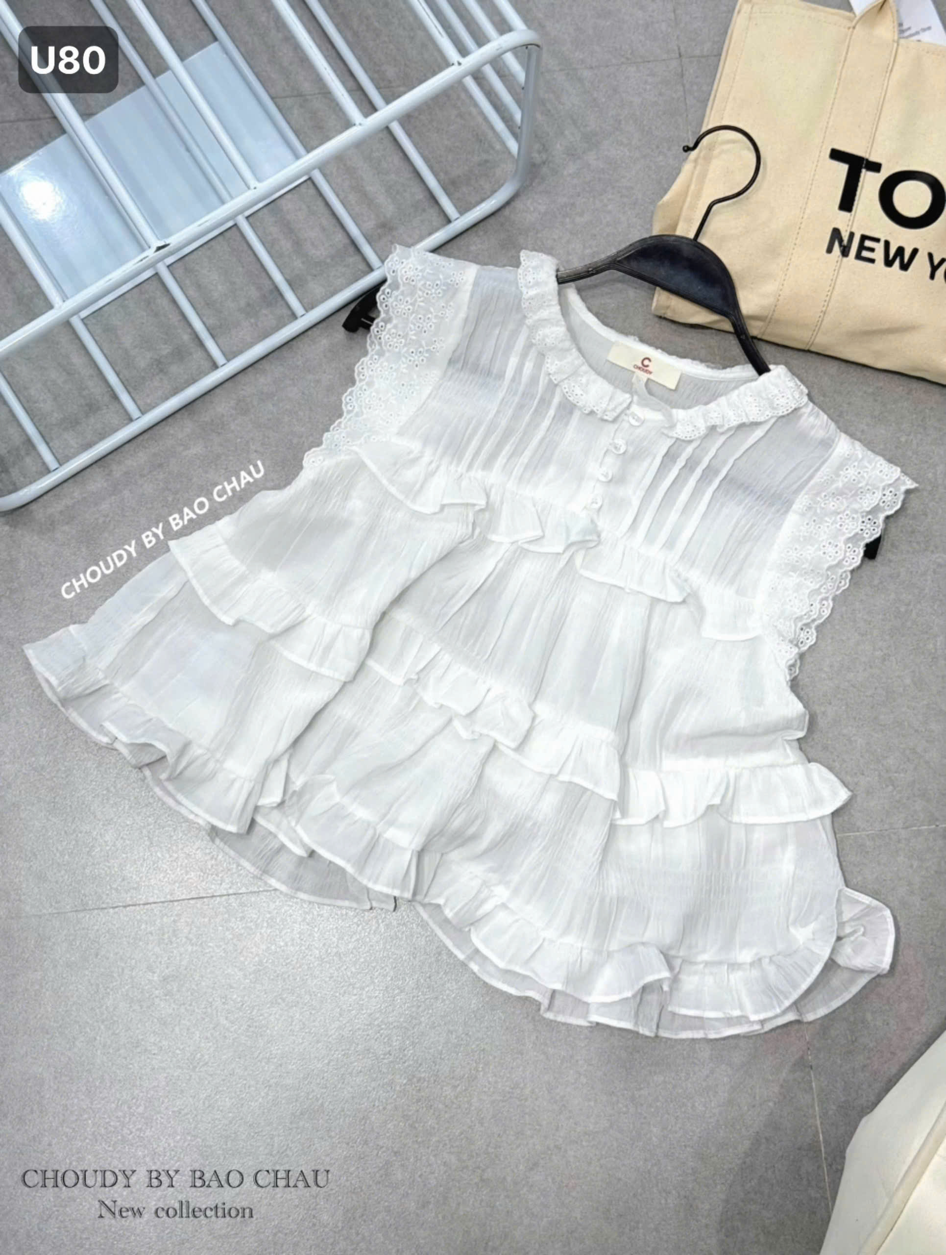 U80 ÁO THÊU HOA TRẮNG_thumbnail_1