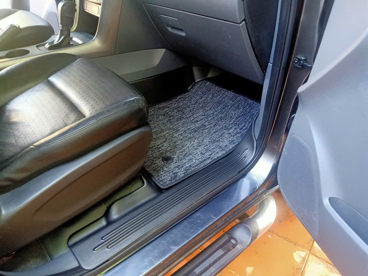 Thảm Lót Sàn Ô Tô TPE Nhựa Đúc Mazda BT50_thumbnail_1