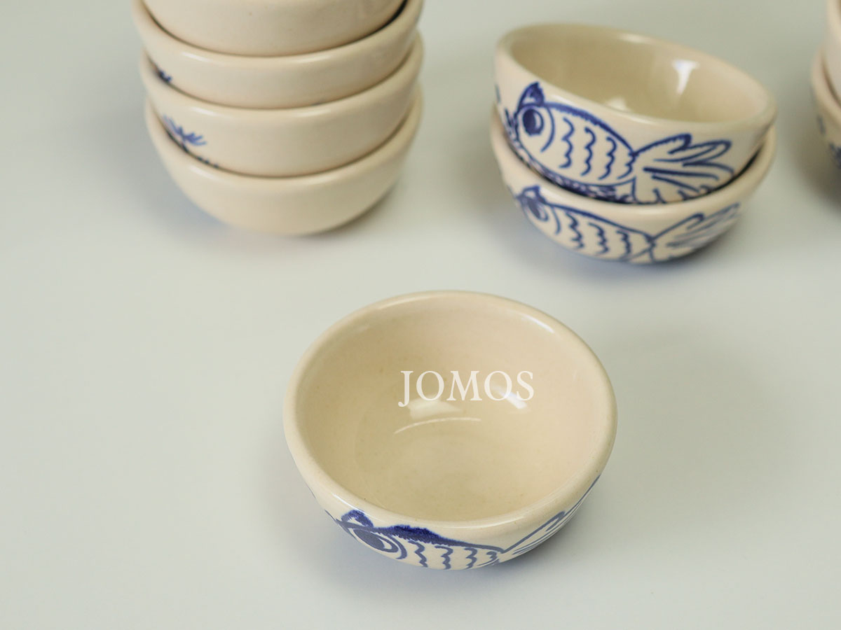 Chén chấm cá ba đuôi J000353