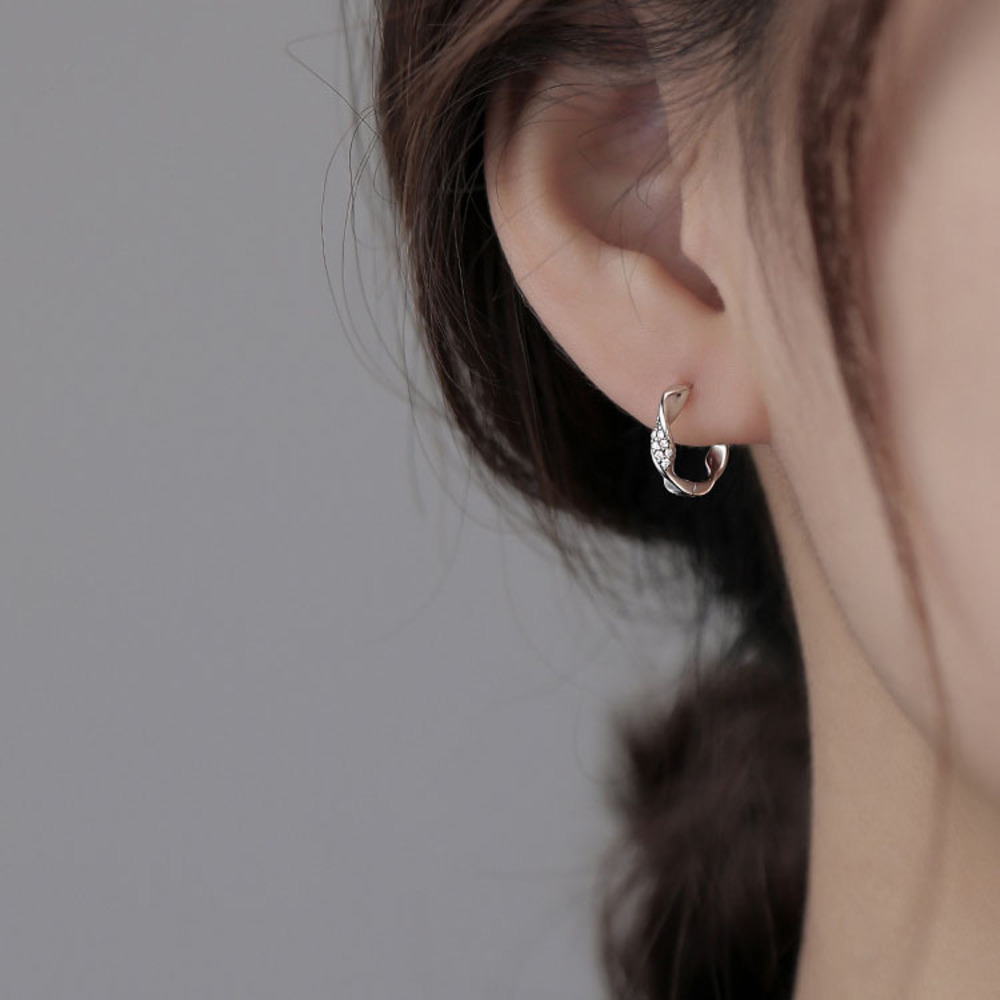 Hoa Tai Talia_thumbnail_3