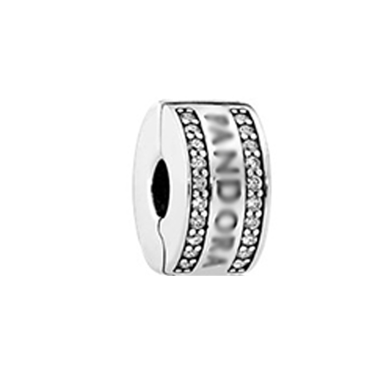 CC2 - Charm clip viền đá chữ pan