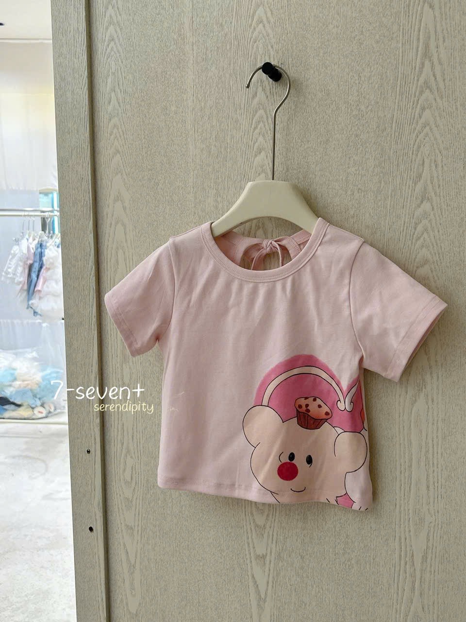 (H139) Áo thun hồng hoạ tiết gấu vàng bánh kem hãng Seven