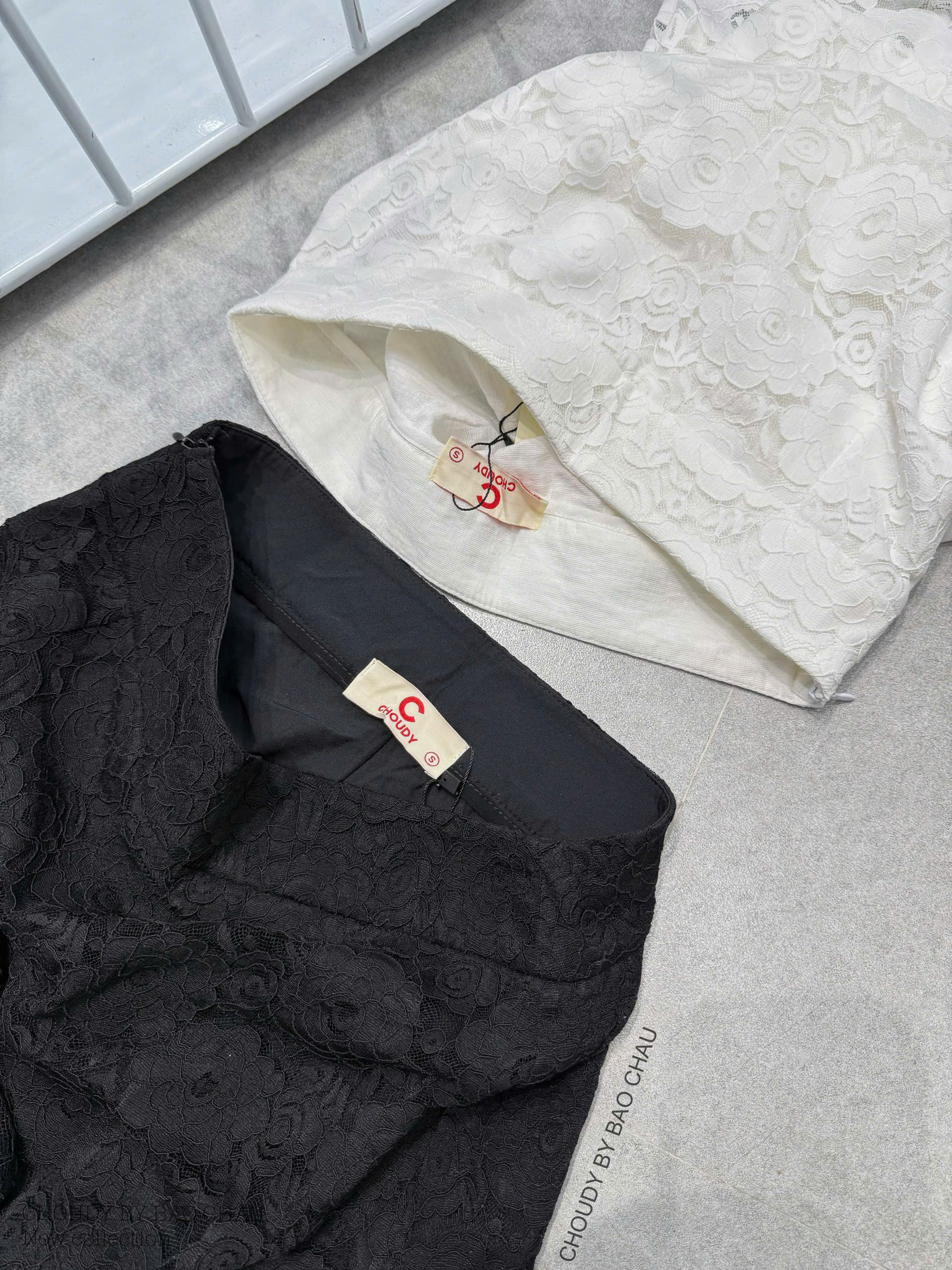 U42 CHÂN VÁY REN 2 MÀU_thumbnail_2