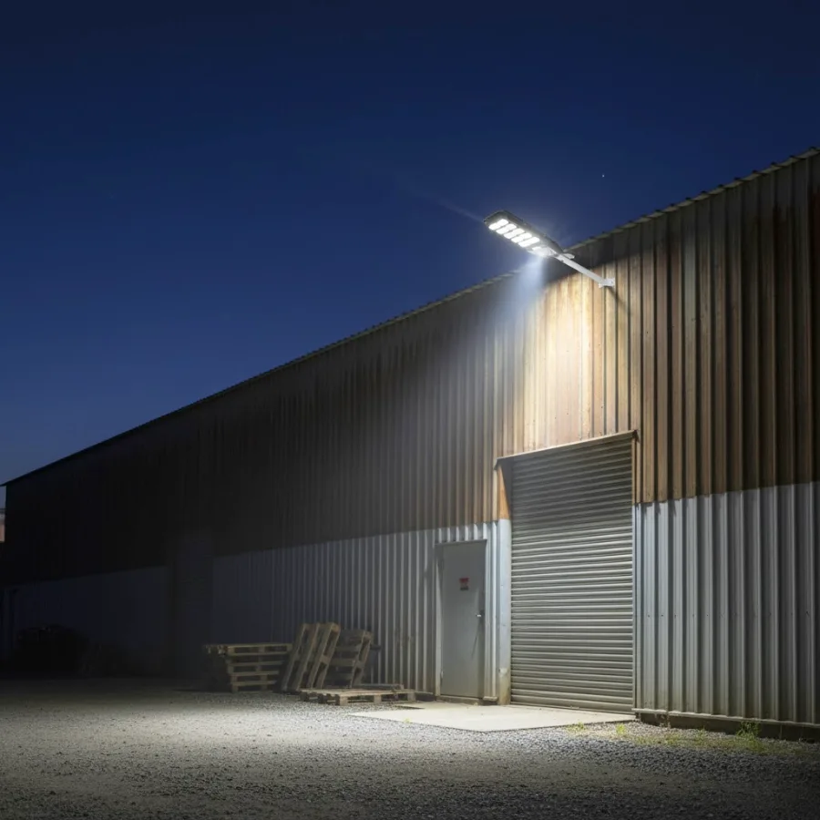 Có nên chọn đèn cảm biến năng lượng mặt trời hay không?