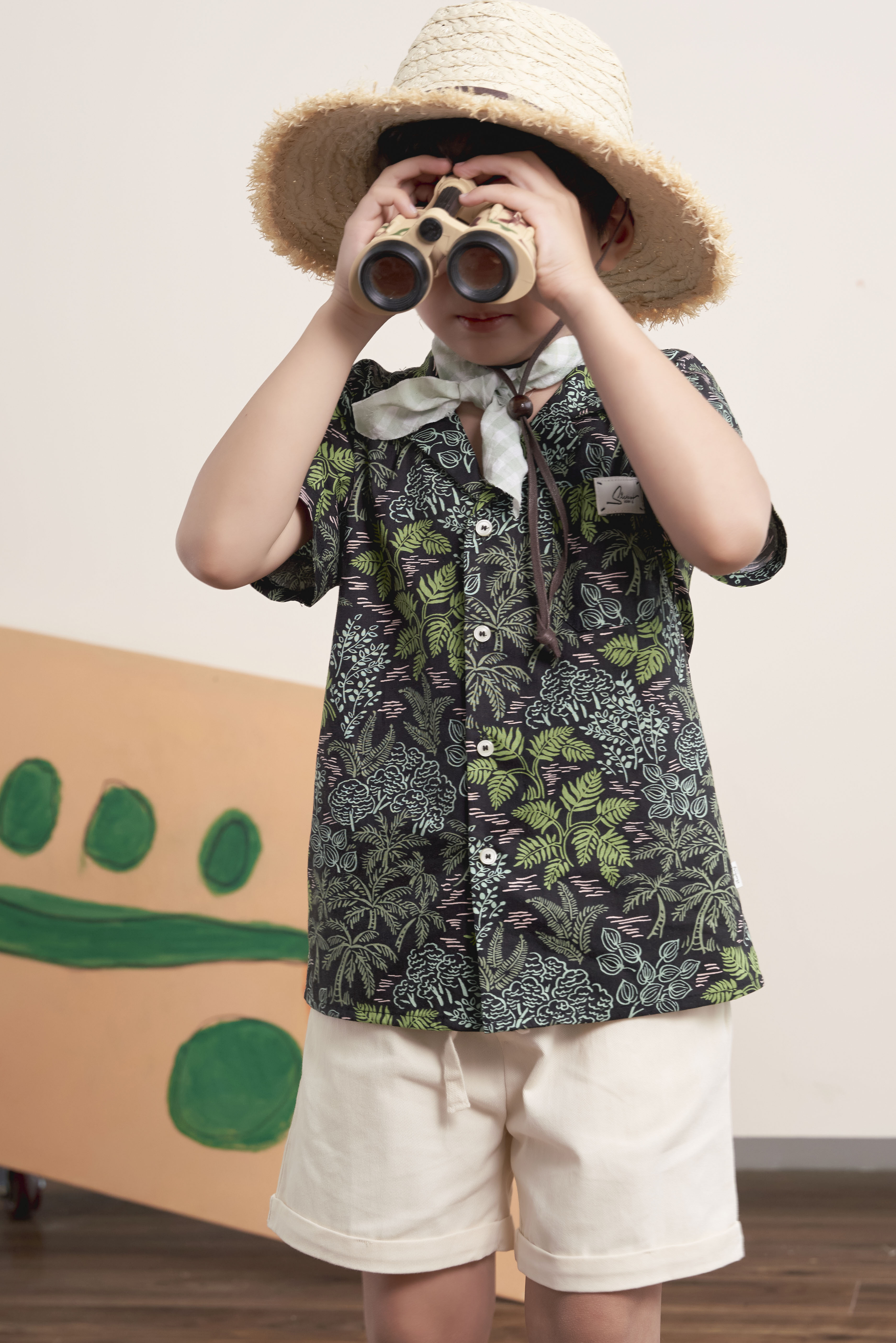 Bộ áo hoạ tiết cổ bẻ ve quần short_thumbnail_0