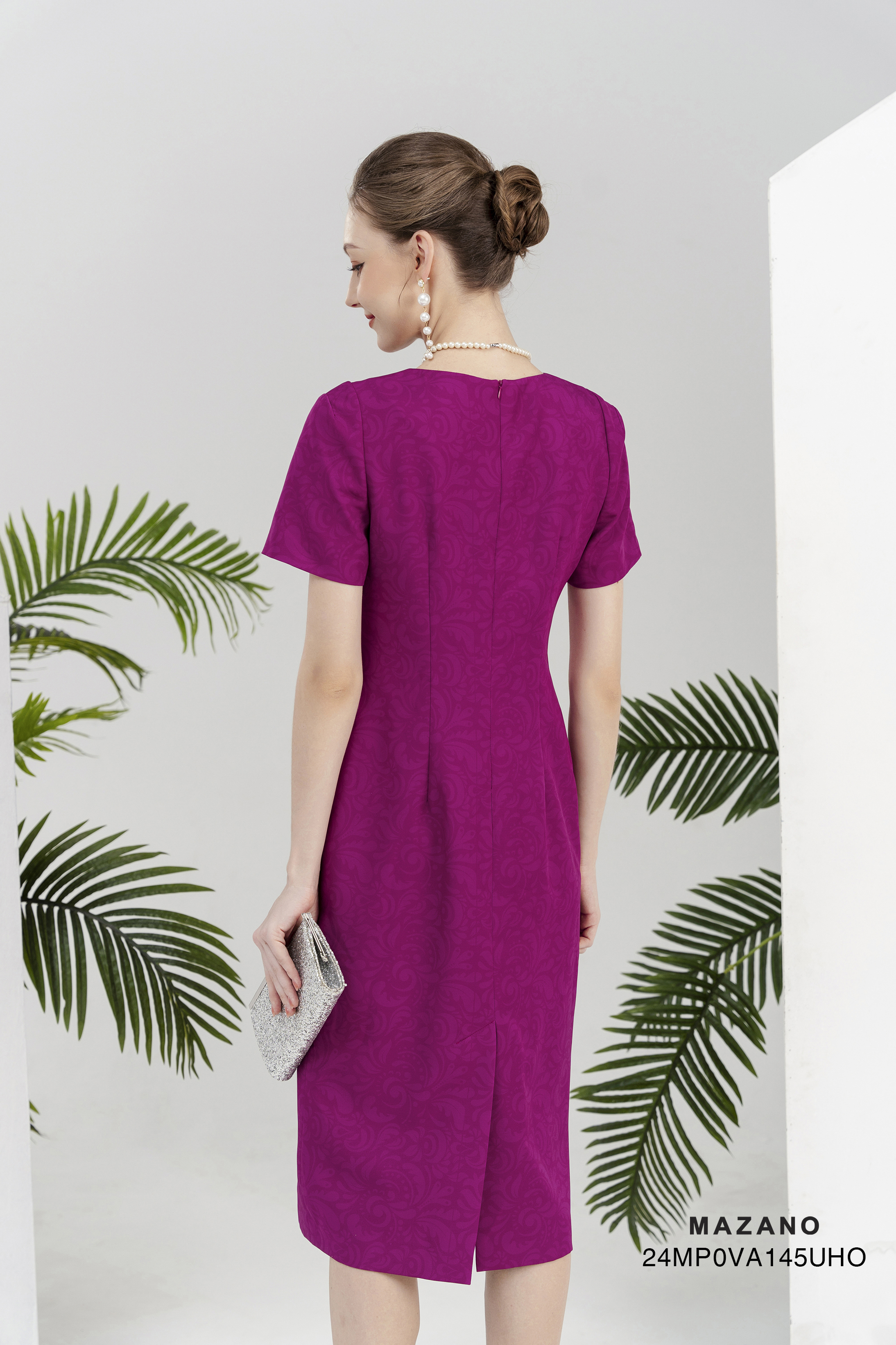 Váy Đầm suông Vải thô in họa tiết chìm đính hoa cuốn Cổ tròn vừa Tay ngắn Dài ngang bắp chân_thumbnail_3