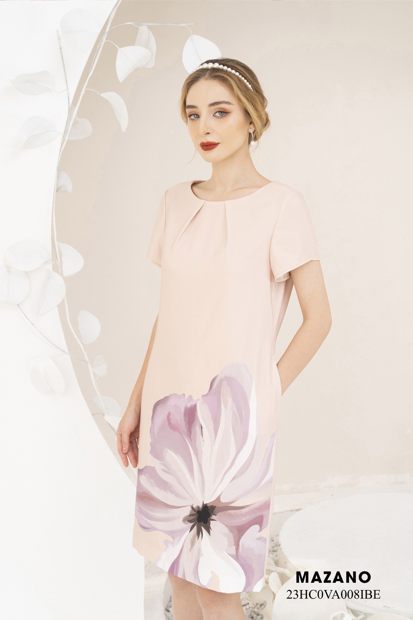 Váy Đầm Suông Vải thô mỏng Họa tiết hoa bố cục Cổ tròn Tay ngắn Dài ngang gối_thumbnail_4