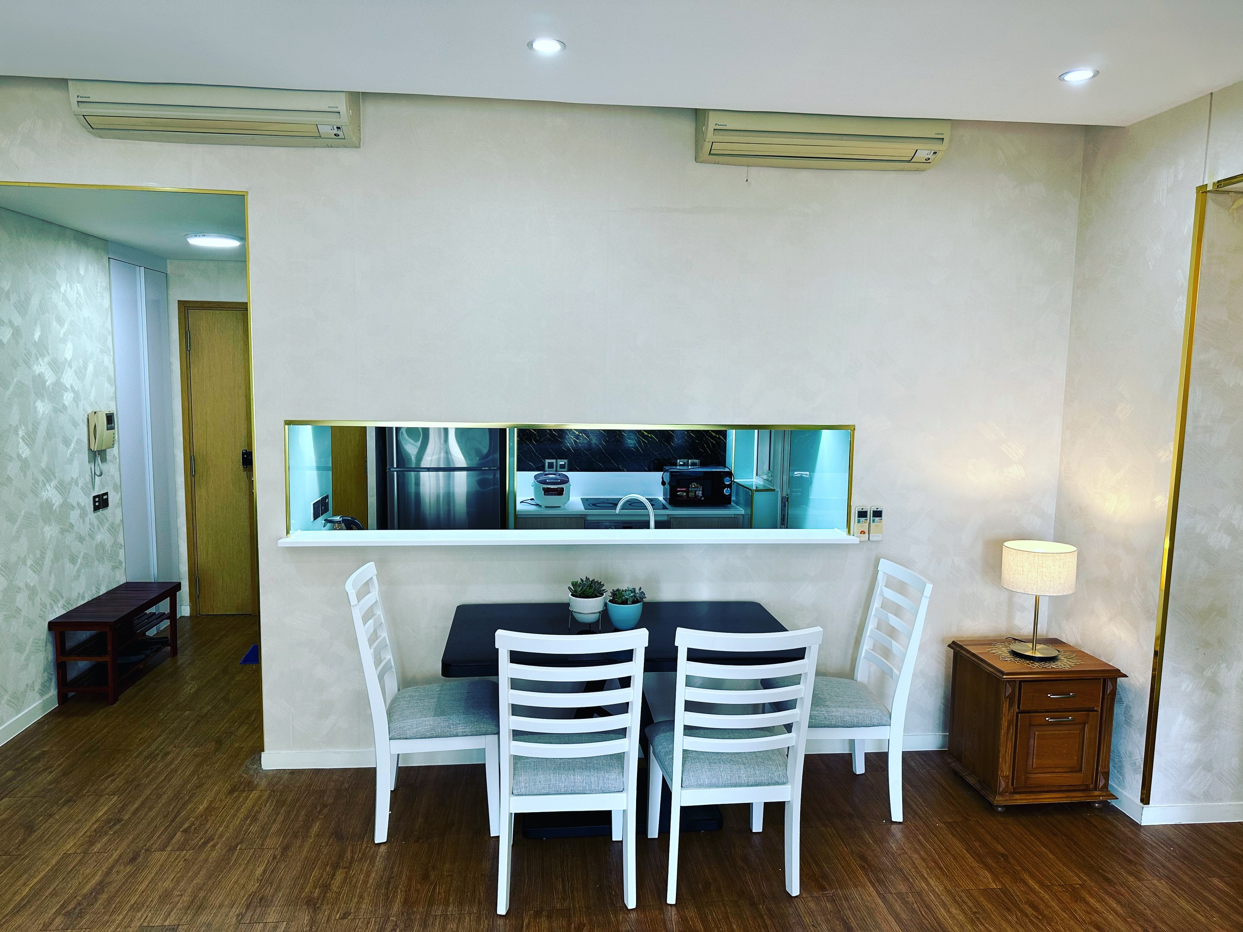 Cần bán 2PN căn góc, giá tốt hiện tại 7.3 tỷ, tặng nội thất_thumbnail_7