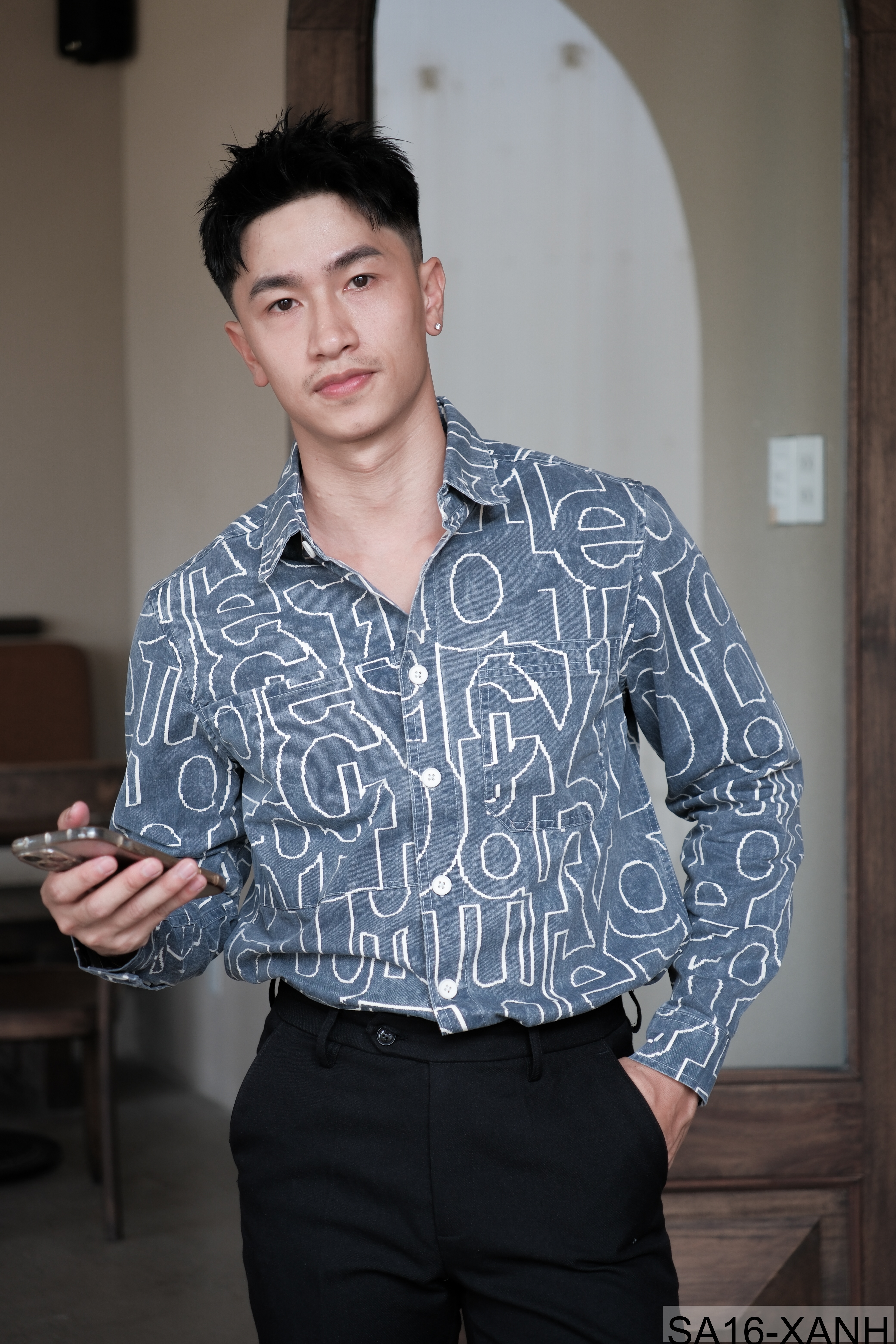 SA16 - Áo Sơ Mi Nam Tay Dài In Chữ Nghệ Thuật Dáng Rộng Phong Cách Thời Trang_thumbnail_3