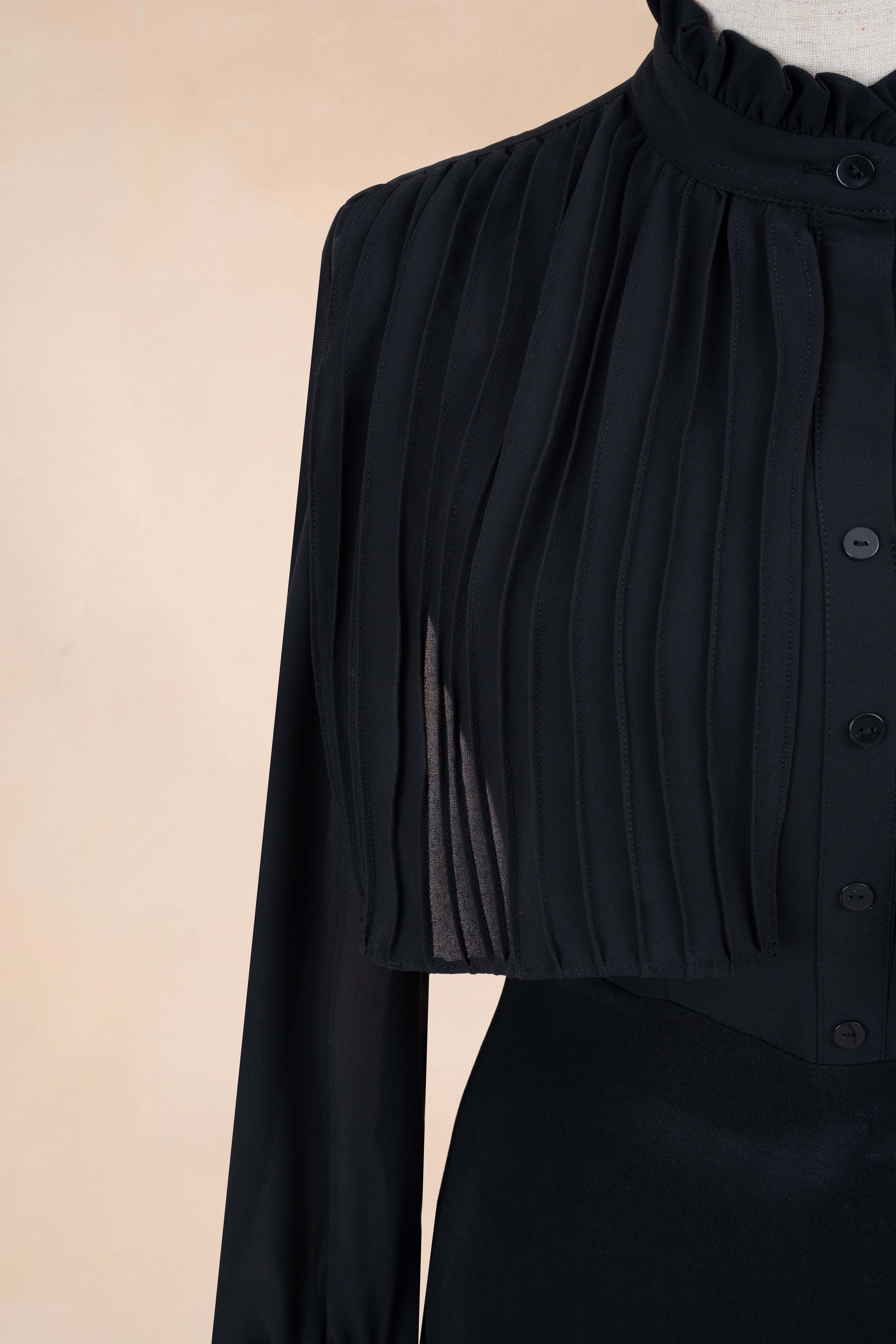 Đầm Bút Chì Phối Vạt Tay Loe_thumbnail_3