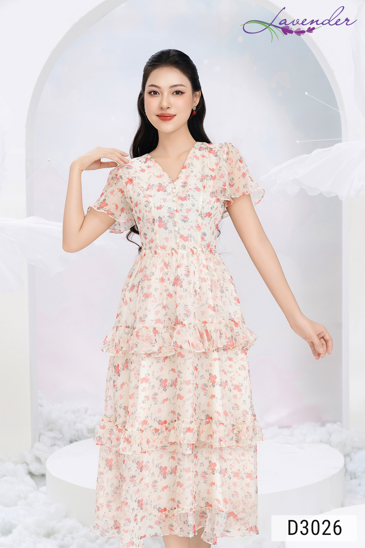 Đầm hoa tơ trắng 3 tầng cổ V tay ngắn D3026