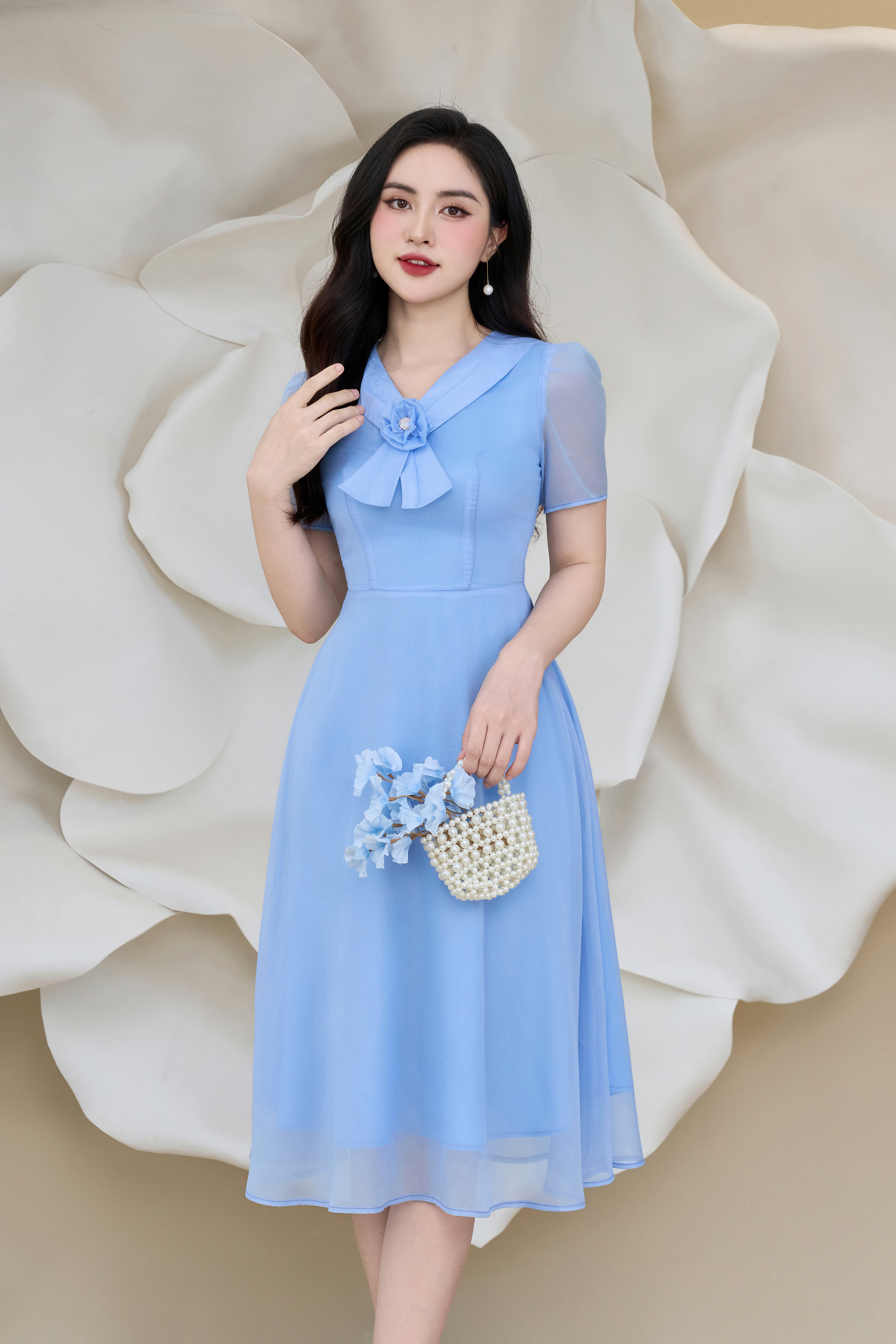 Đầm xoè xanh cổ nơ đính hoa_thumbnail_0