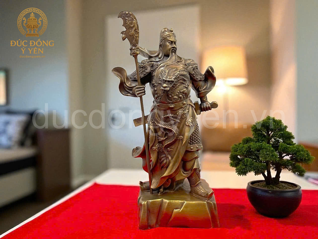 Tượng quan công bằng đồng vàng hun màu giả cổ 