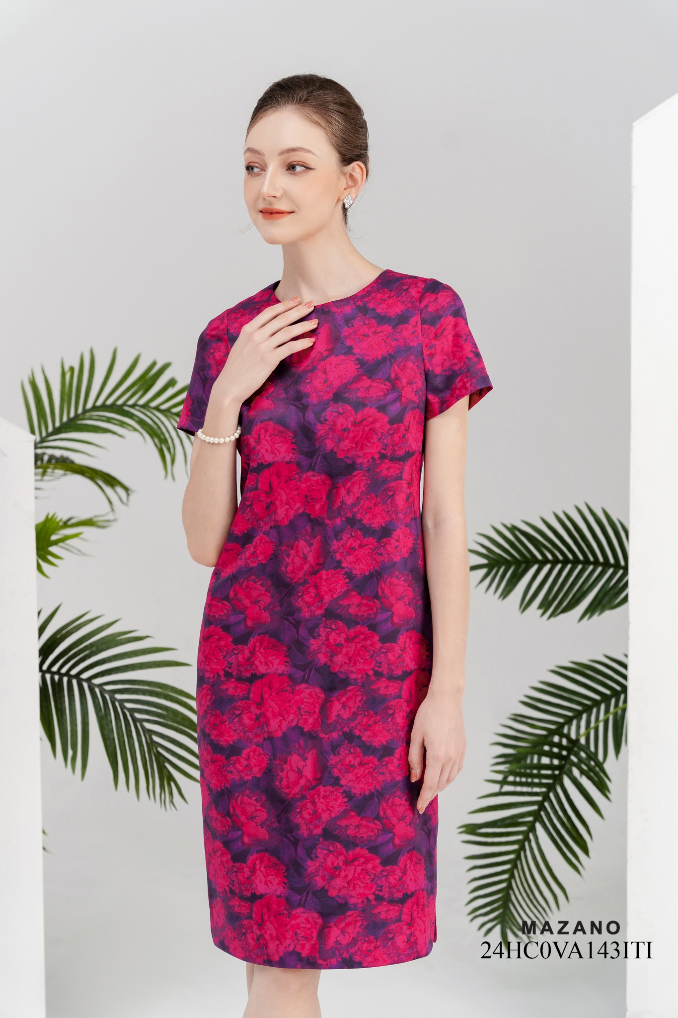 Váy Đầm Suông Vải thô mỏng Hoạ tiết hoa cách điệu Cổ tròn Tay ngắn Dài qua gối_thumbnail_2