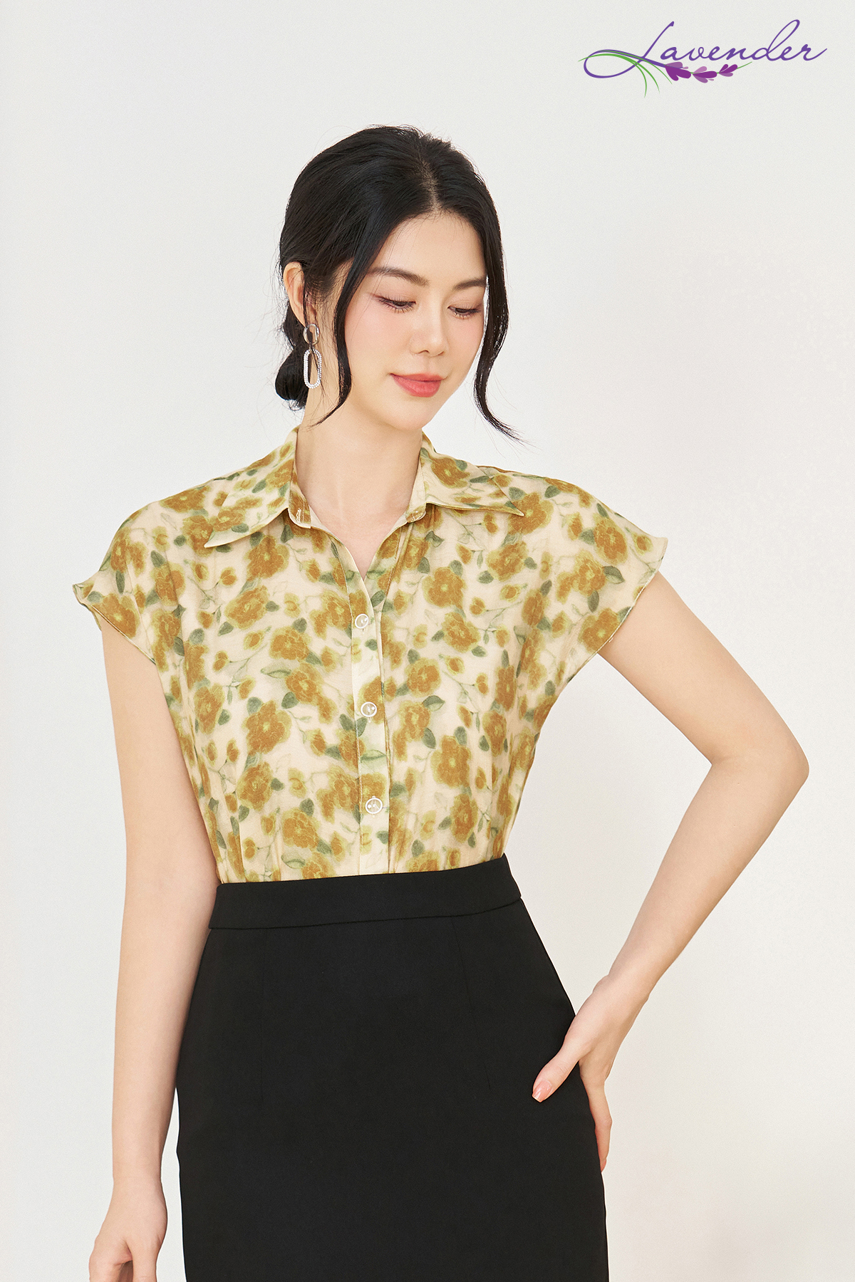 Áo sơ mi hoa vàng nâu cổ đức đuôi tôm tay ngắn A3083_thumbnail_1