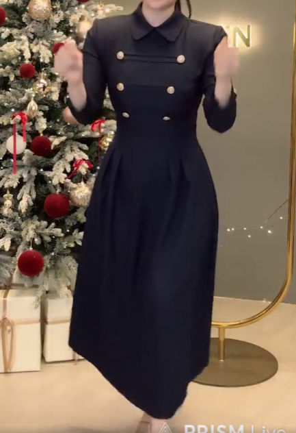 Đầm Xoè Phối Cúc Tay Dài_thumbnail_4