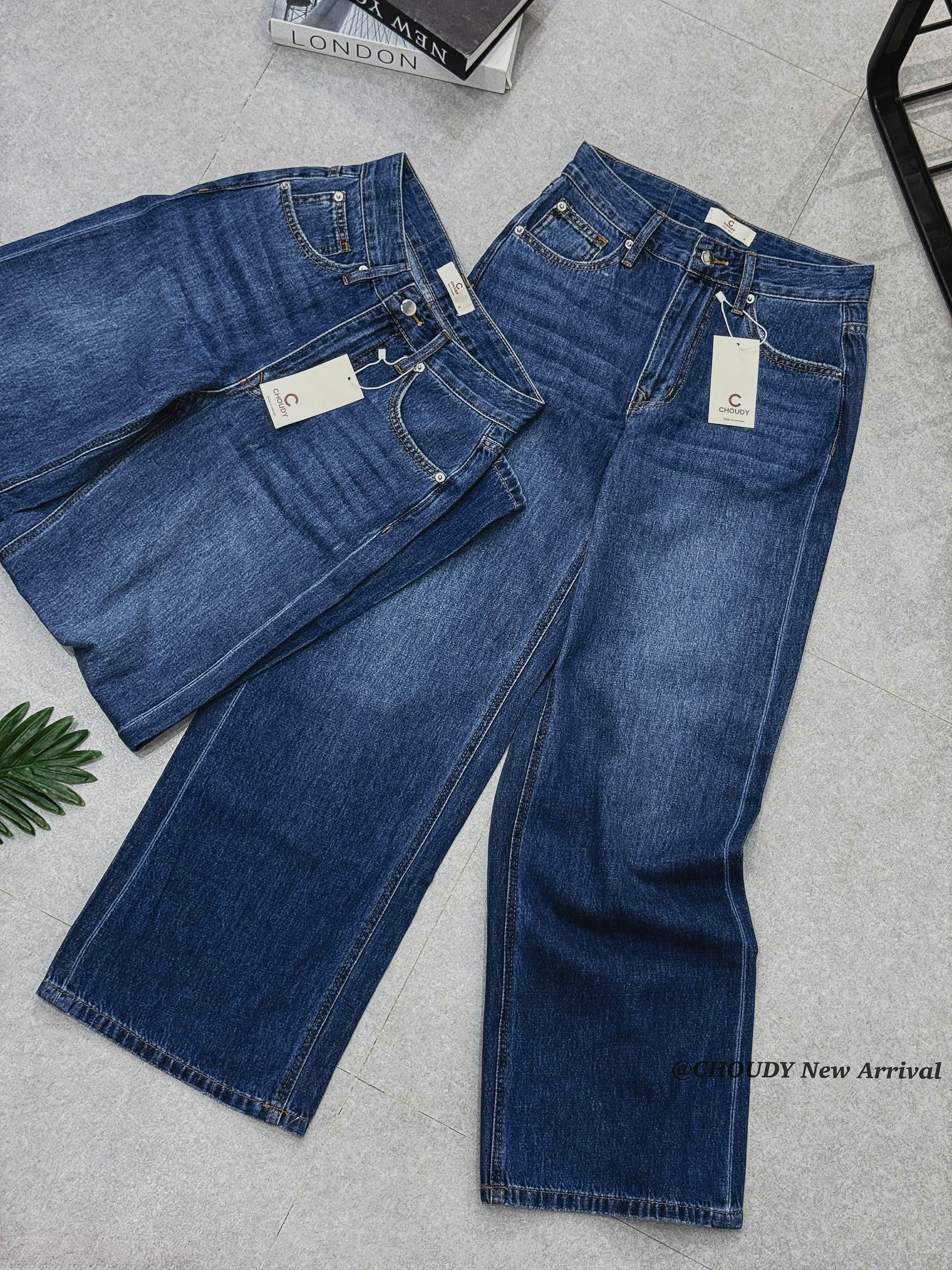 SALE U536 QUẦN JEAN SUÔNG_thumbnail_1