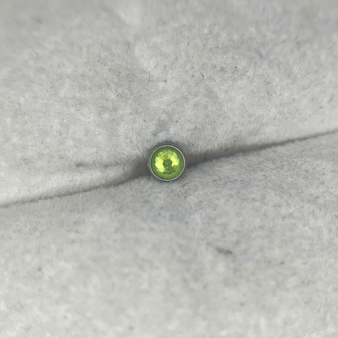 Charm cấy thép y tế xanh lá s4